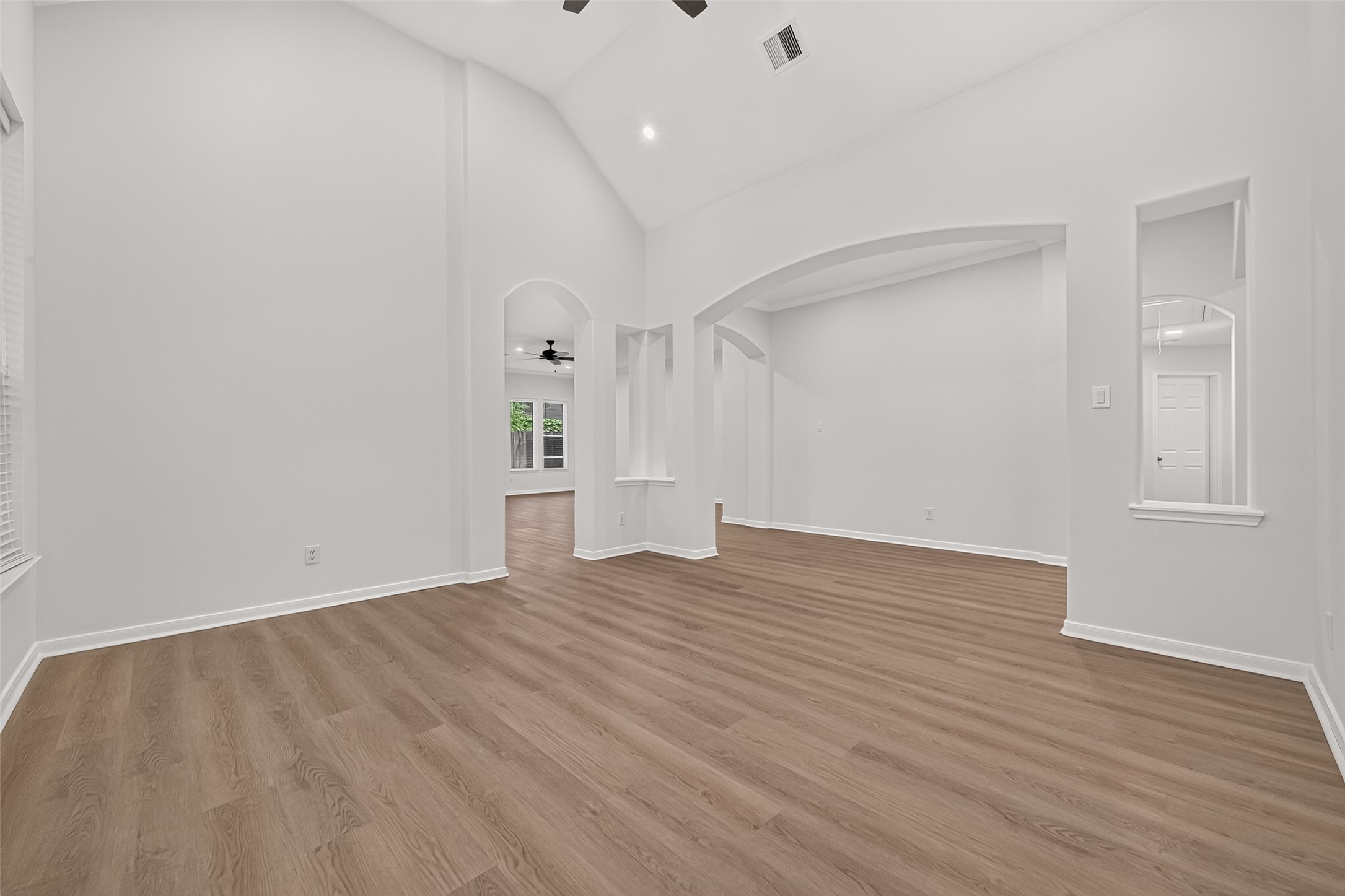 5607 Granite Falls Ln Property Photo 14
