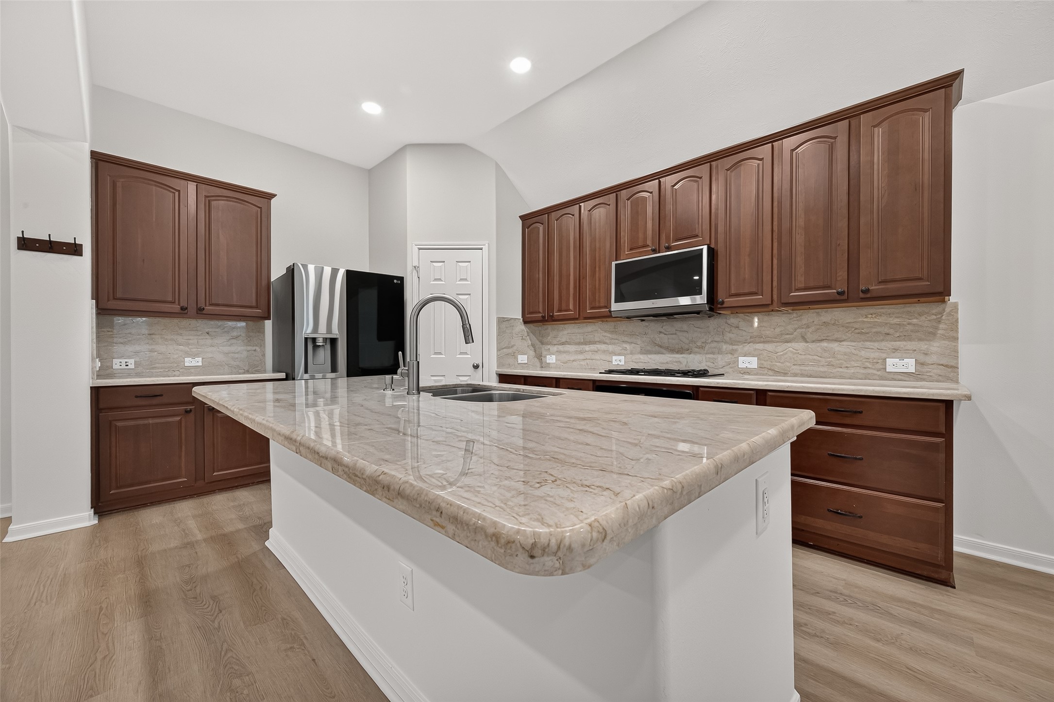 5607 Granite Falls Ln Property Photo 29