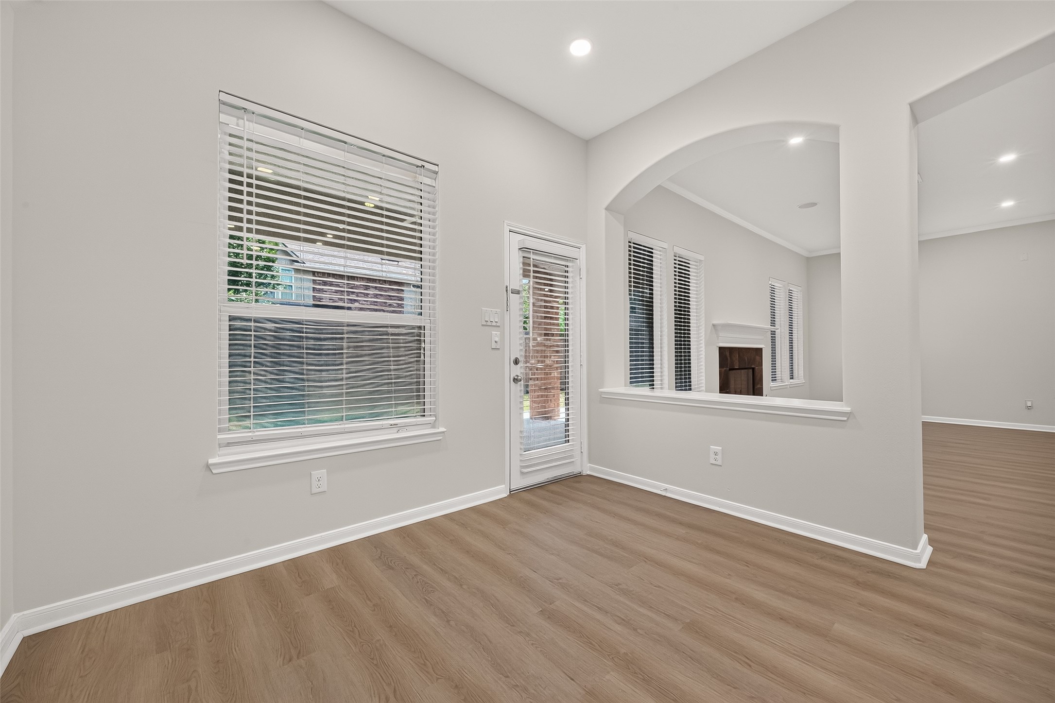 5607 Granite Falls Ln Property Photo 32