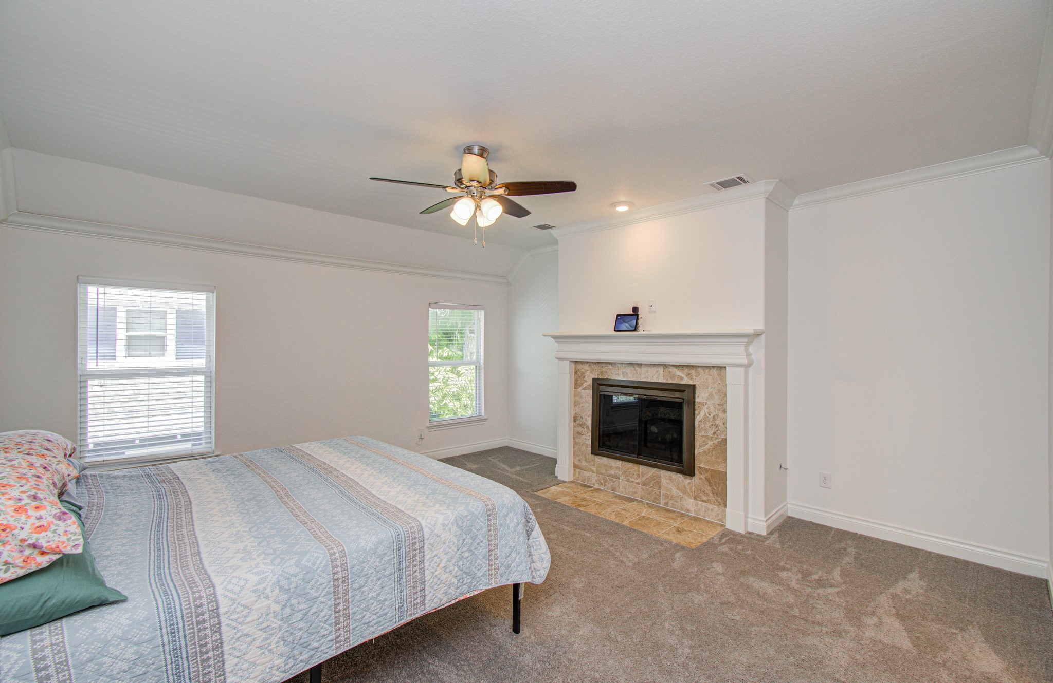 6621 N Main Street Property Photo 15