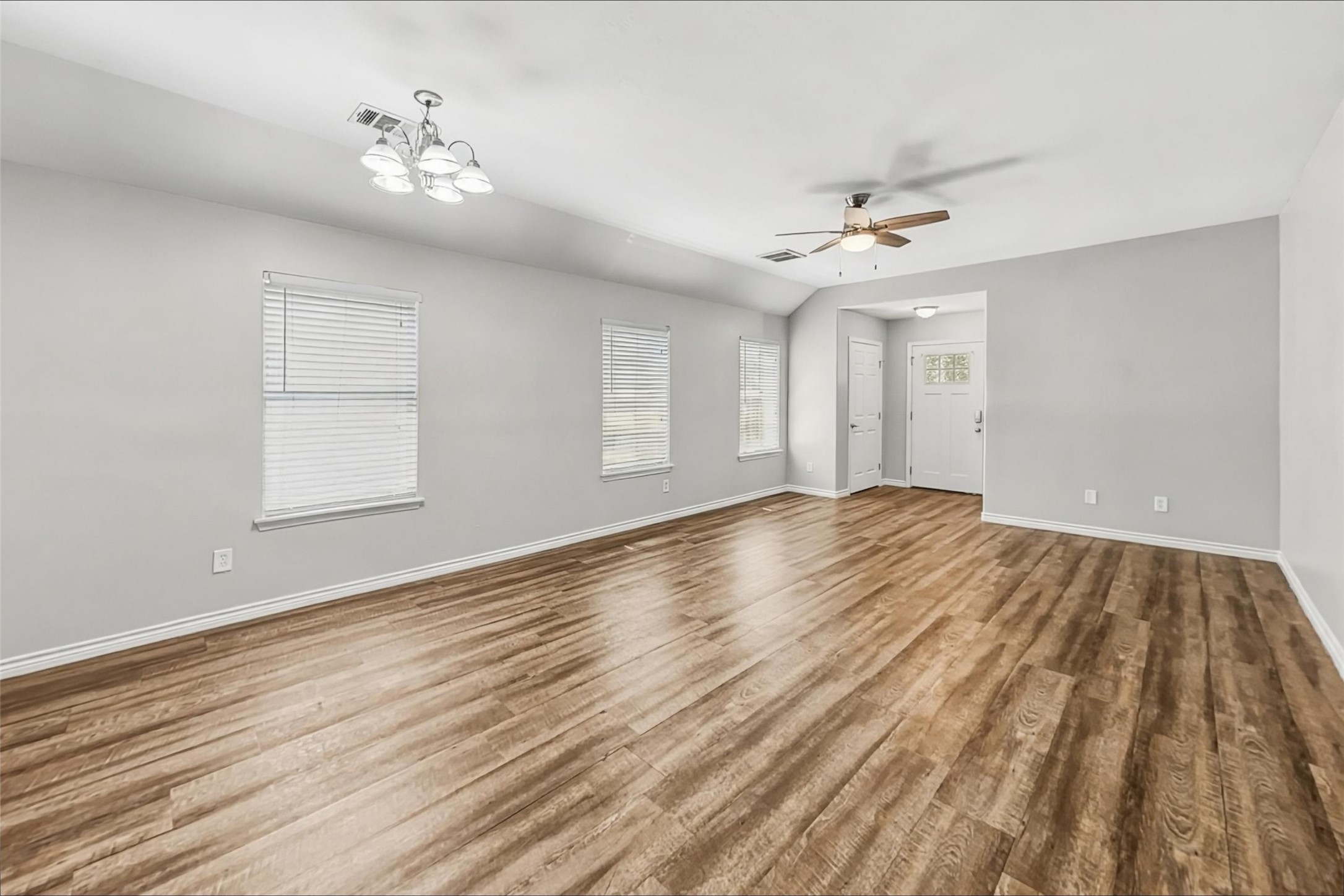 13211 Ambrosa Drive Property Photo 4
