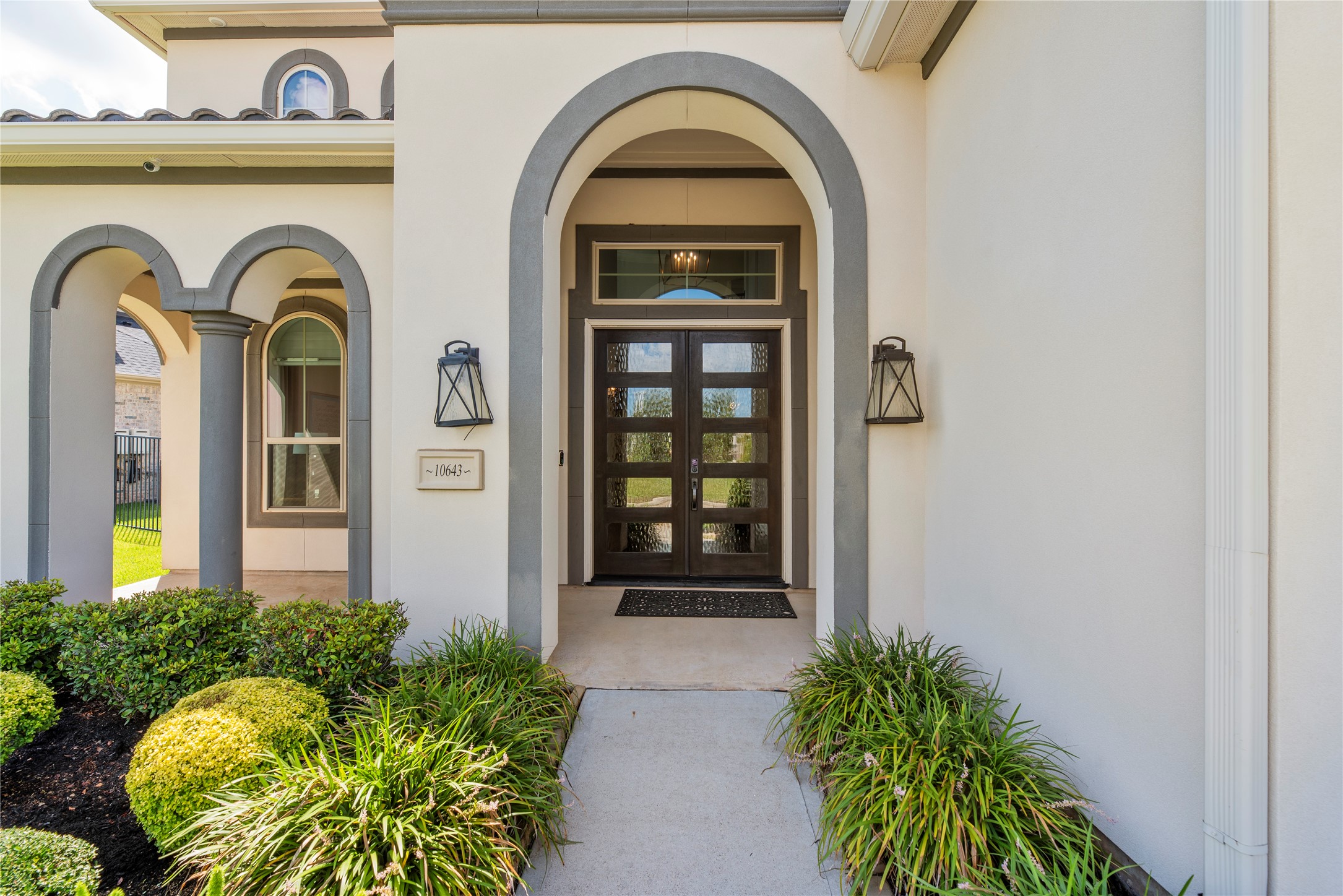 10643 Crystal Spring Drive Property Photo 8