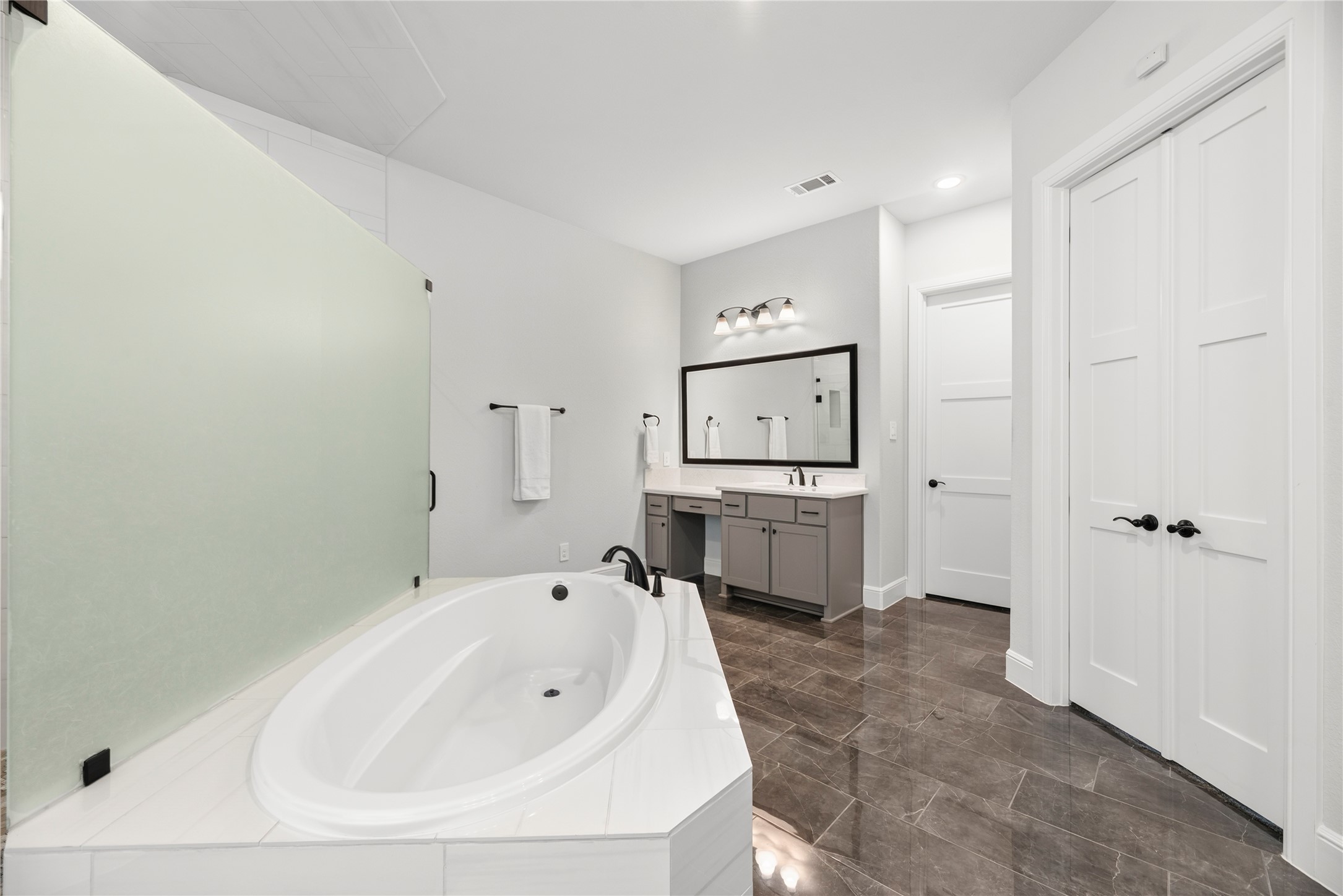 10643 Crystal Spring Drive Property Photo 31