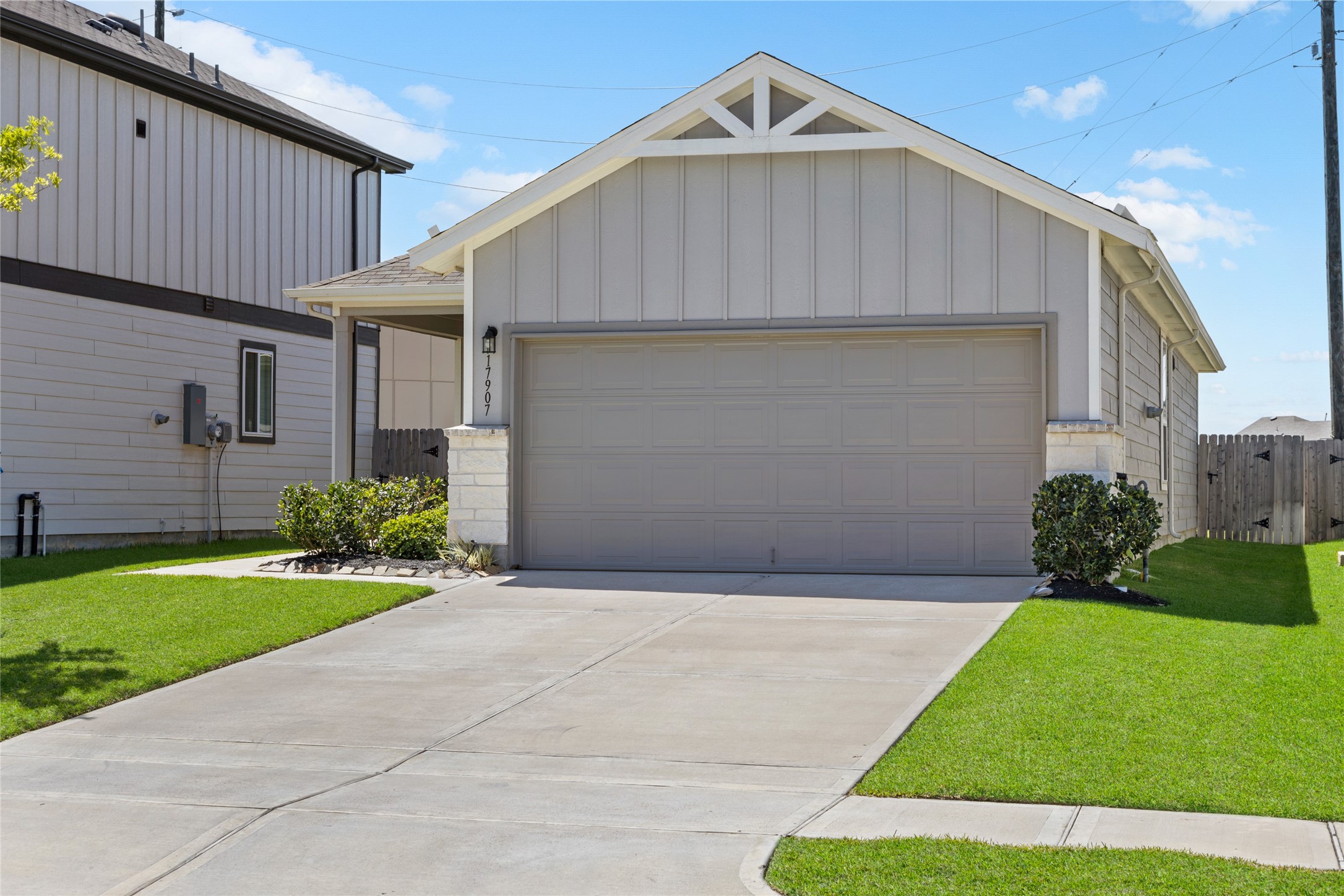 17907 Grain Auger Road Property Photo 1