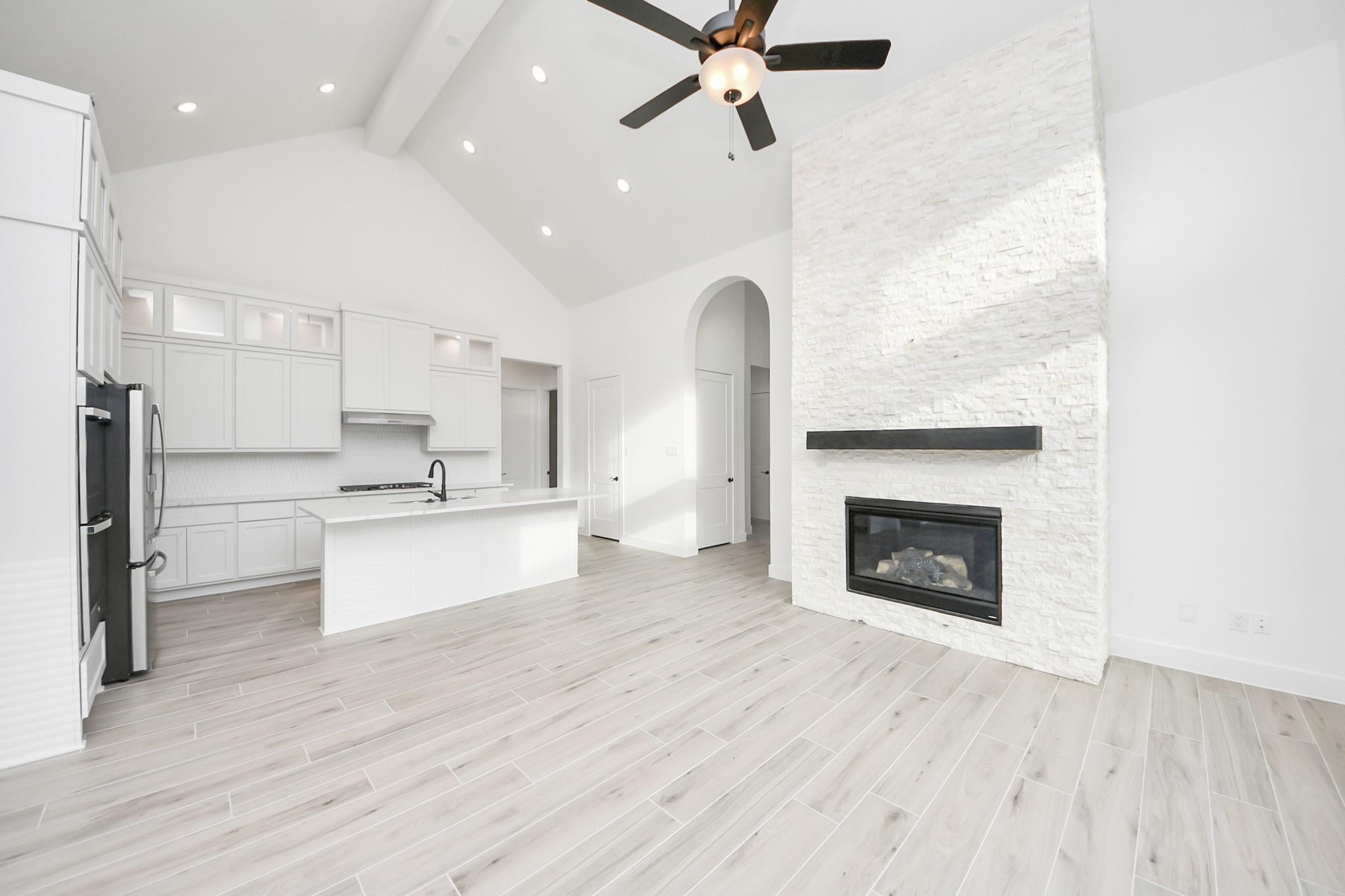 9519 Chateau Hill Drive, Manvel Tx 77578 Property Photo 4