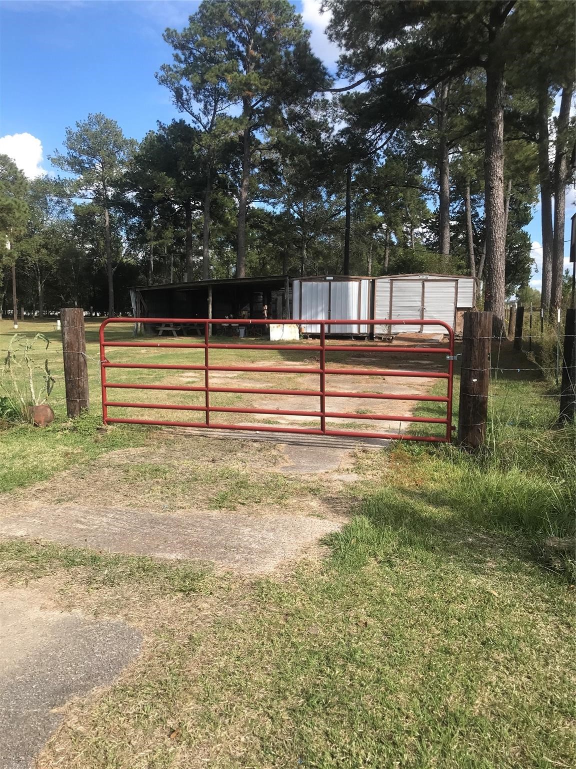 538 Lesa Lane Property Photo 4