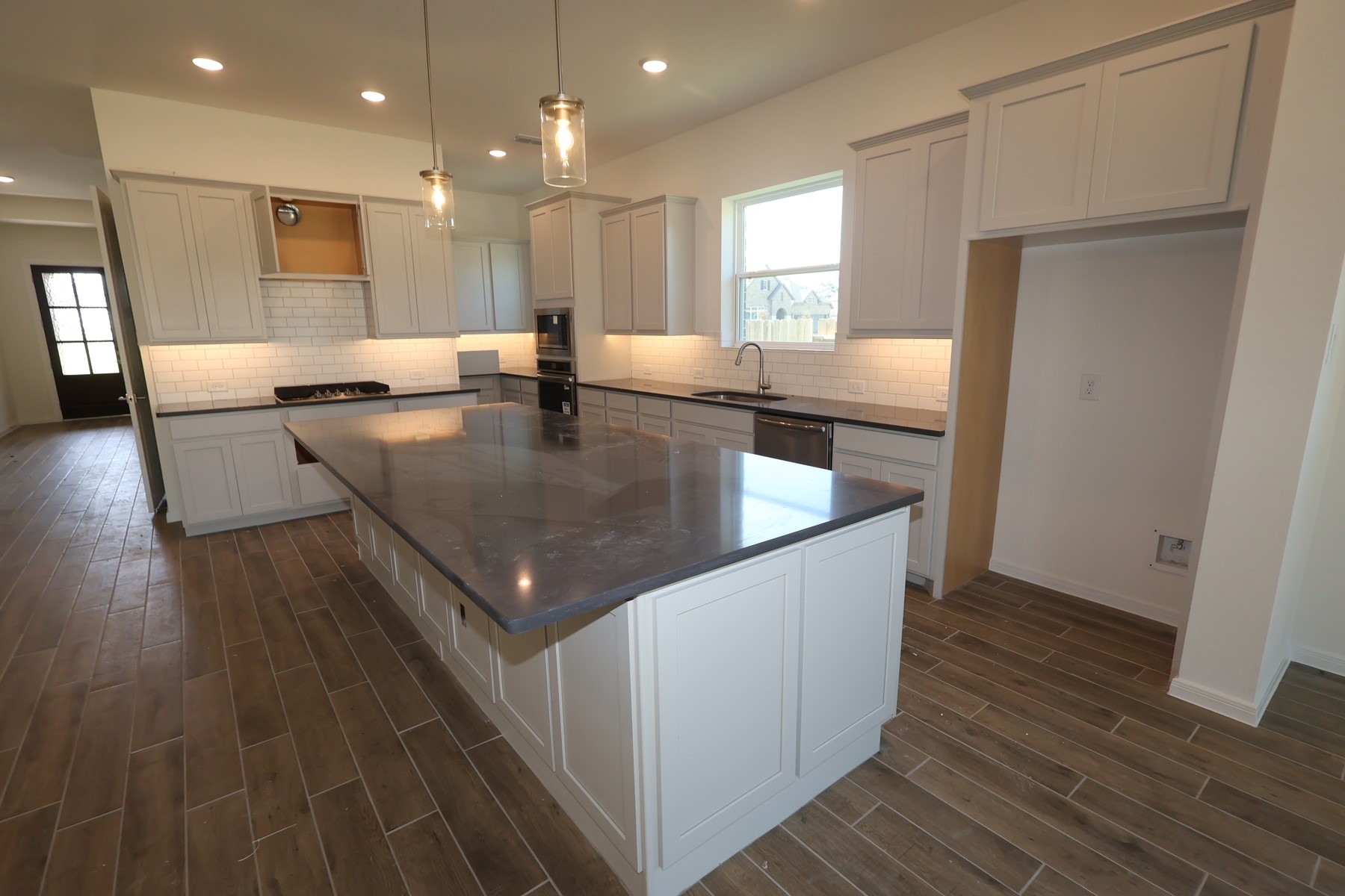 18914 Arroyo Mesa Drive Property Photo 8