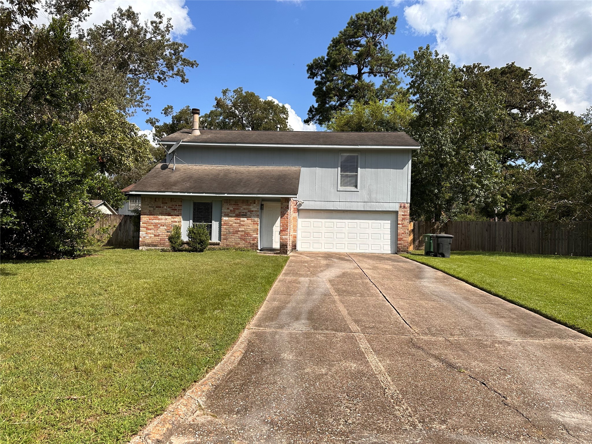 3323 Brookdale Drive Drive Property Photo 1