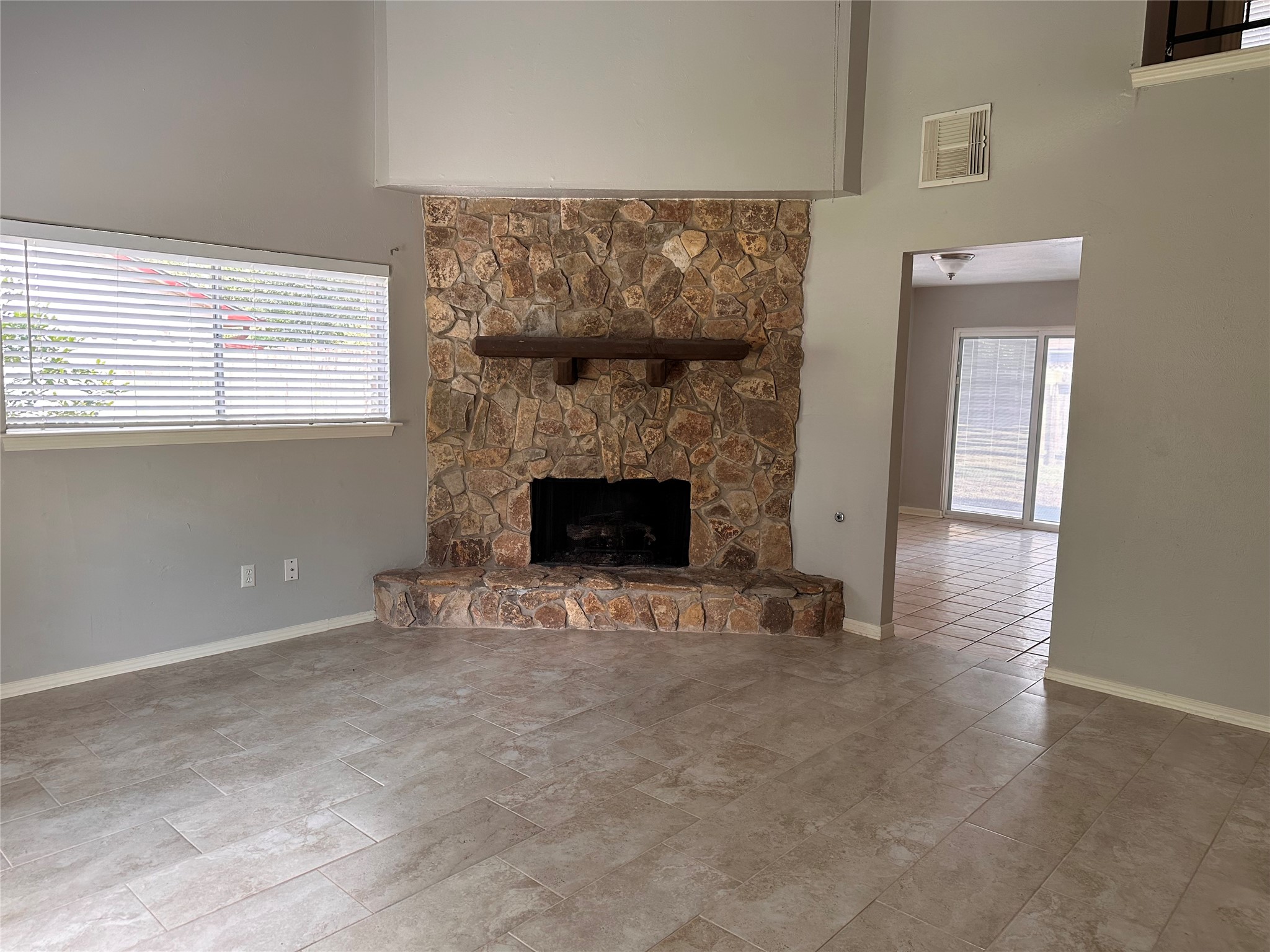 3323 Brookdale Drive Drive Property Photo 2
