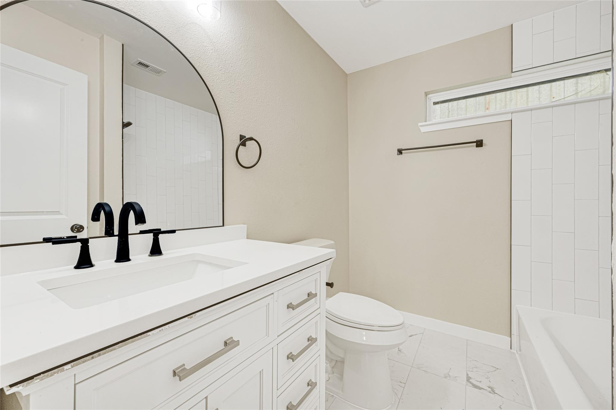 6820 Avenue L Property Photo 16