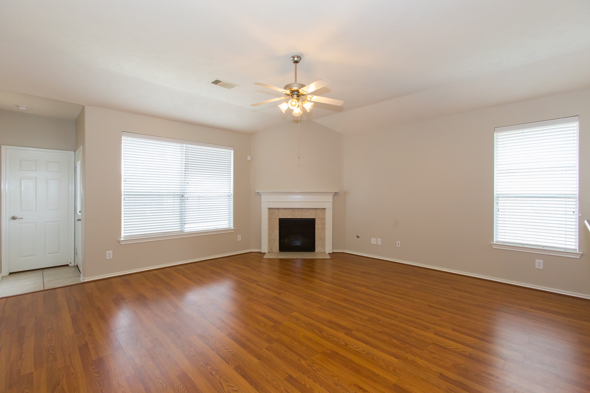 10206 N Pine Ivy Lane Property Photo 5