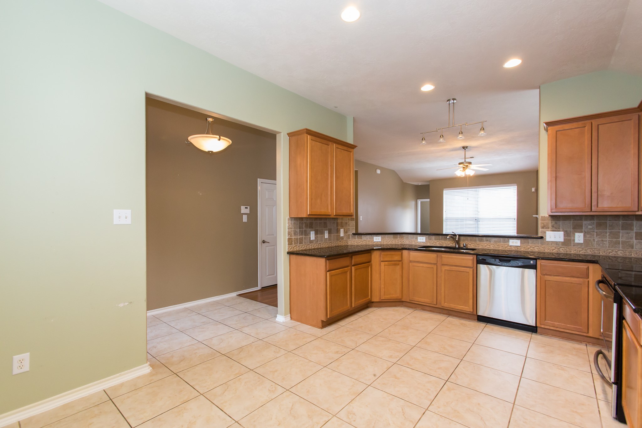10206 N Pine Ivy Lane Property Photo 7