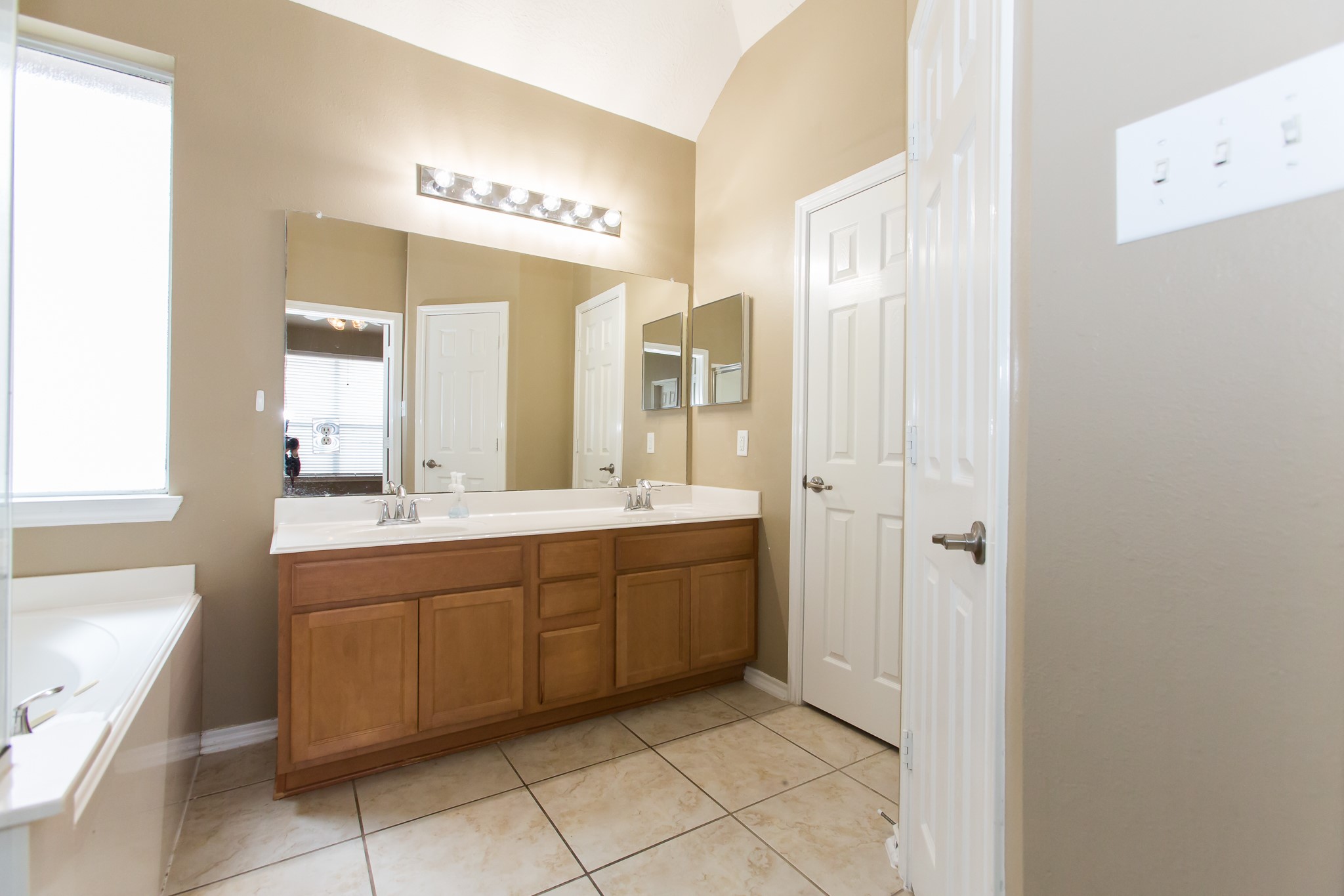 10206 N Pine Ivy Lane Property Photo 9