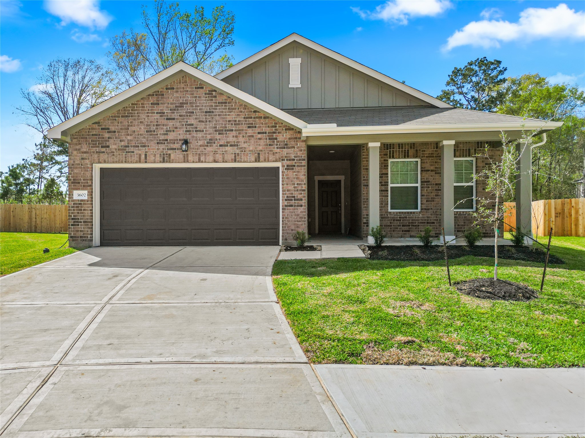 3602 Admiralty Way Property Photo