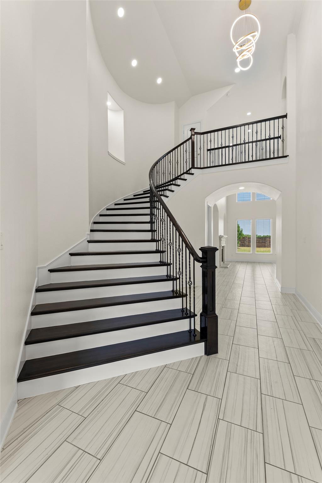 27114 Norfolk Brook Court Property Photo 3