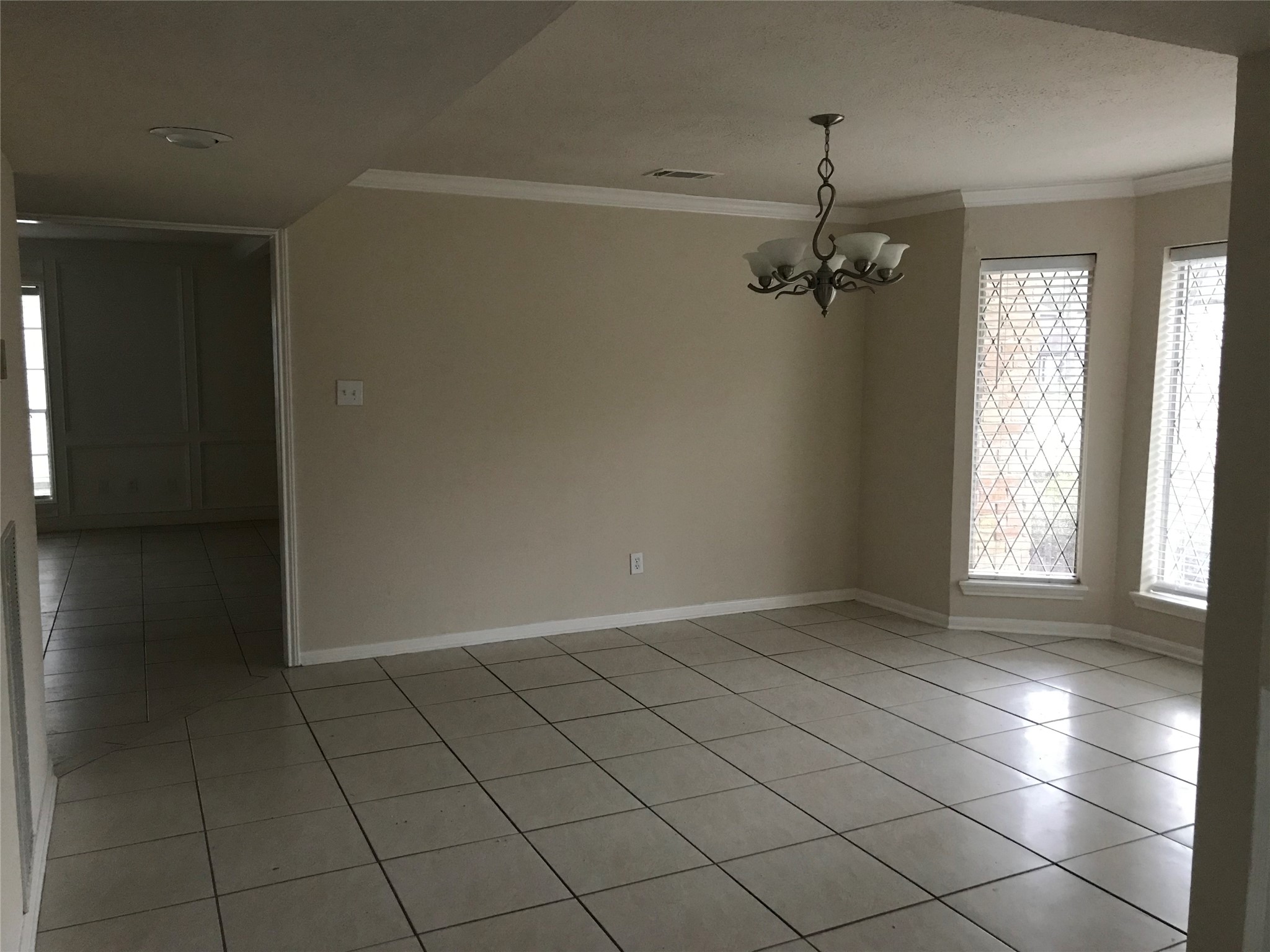 16218 Champion Drive Property Photo 5