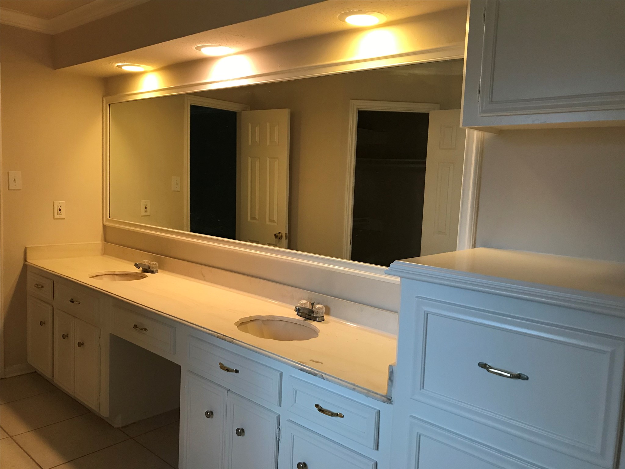 16218 Champion Drive Property Photo 8
