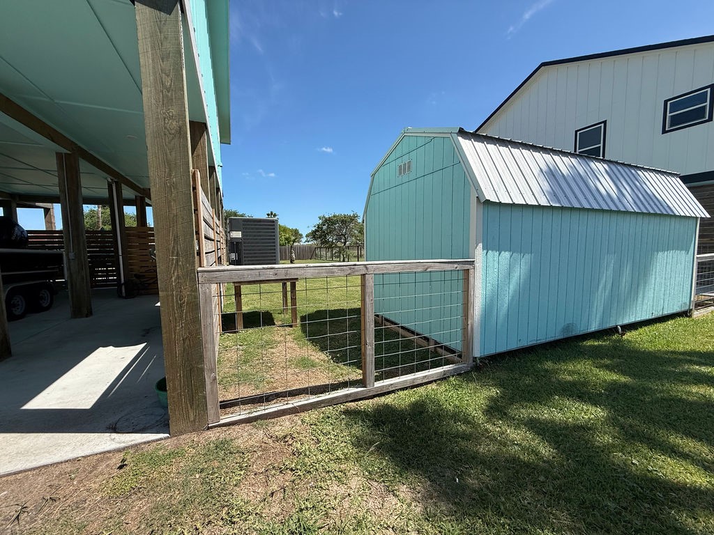 2106 S Young Street Property Photo 14