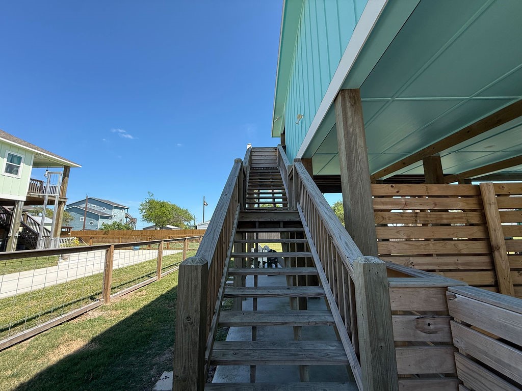 2106 S Young Street Property Photo 17