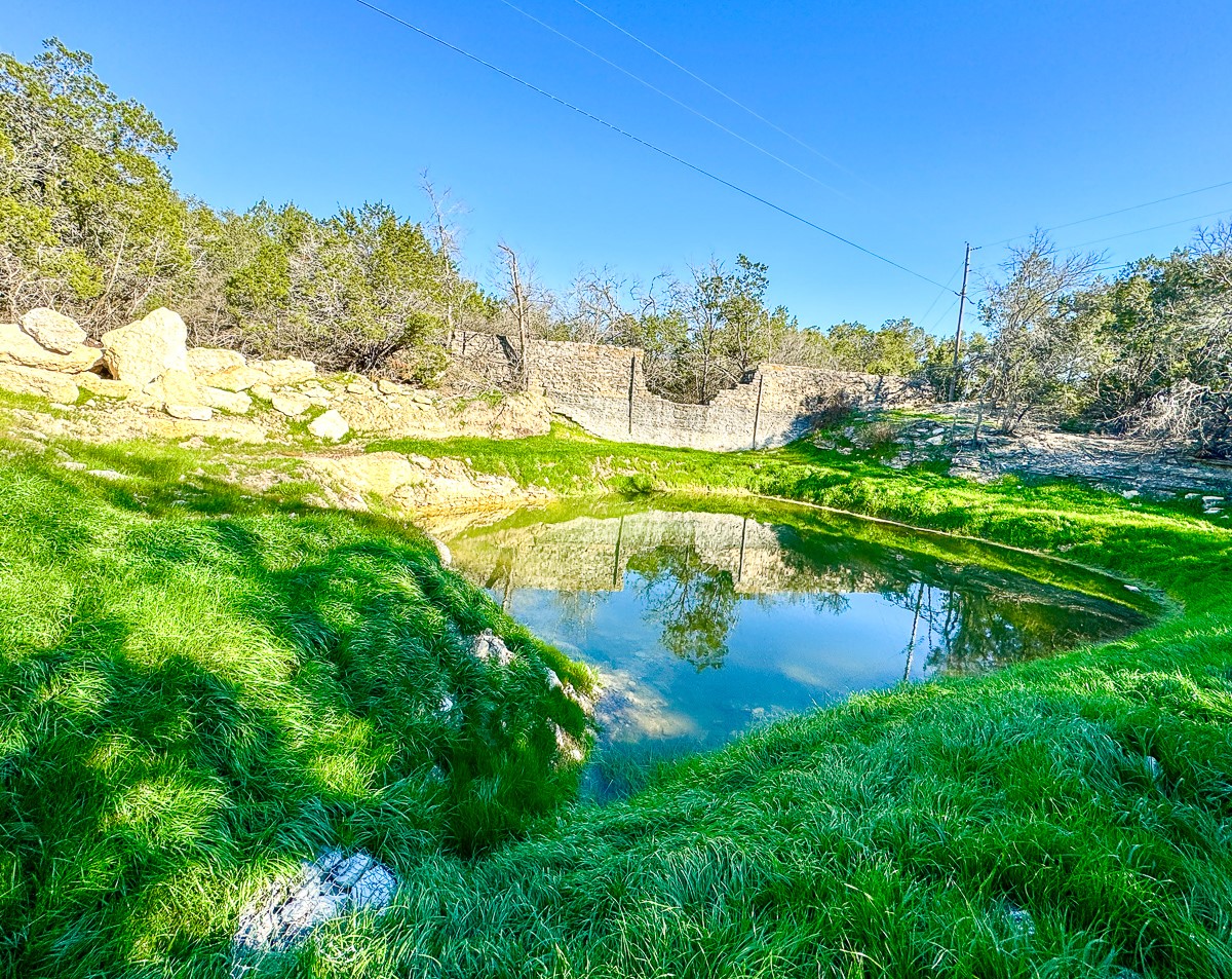 3600 Mount Sharp Road Property Photo 4