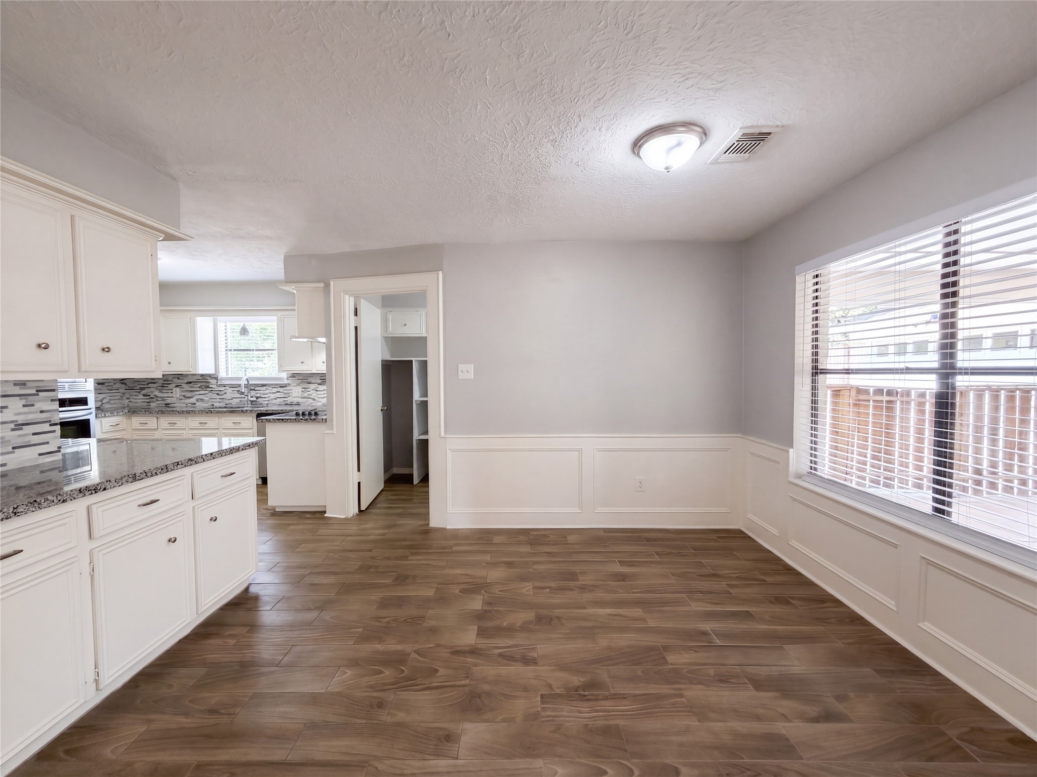 17810 Asphodel Lane Property Photo 7