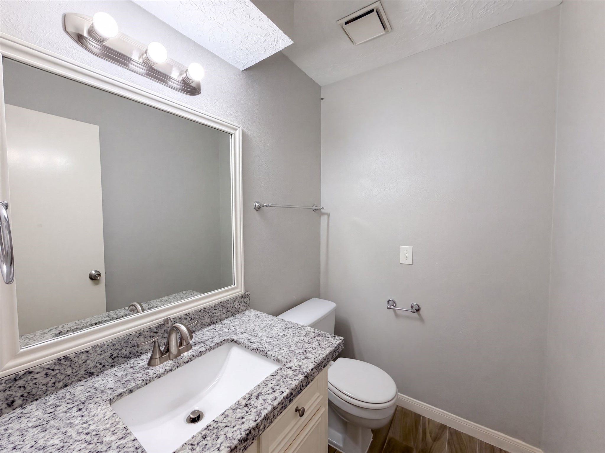 17810 Asphodel Lane Property Photo 16