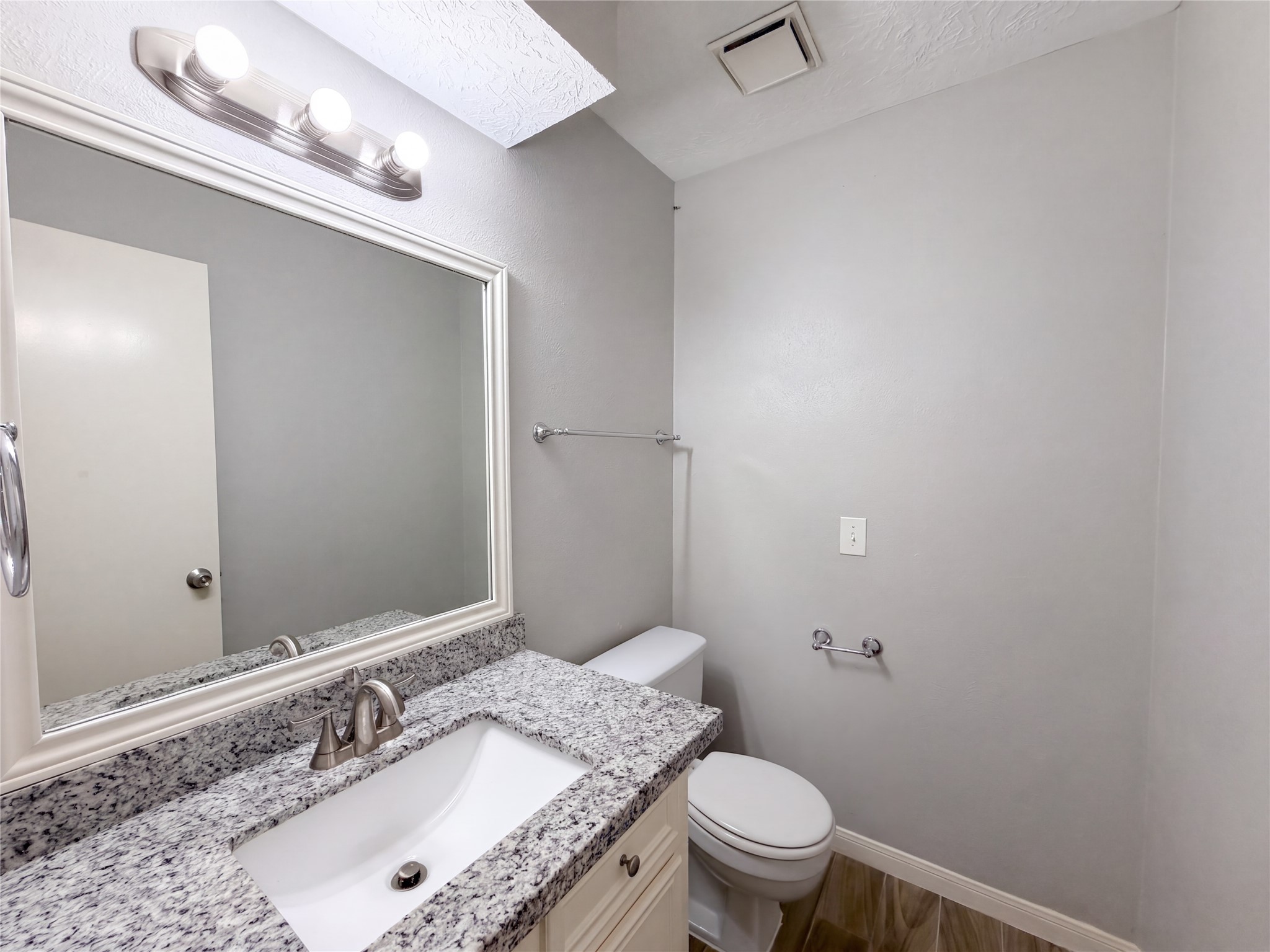 17810 Asphodel Lane Property Photo 16