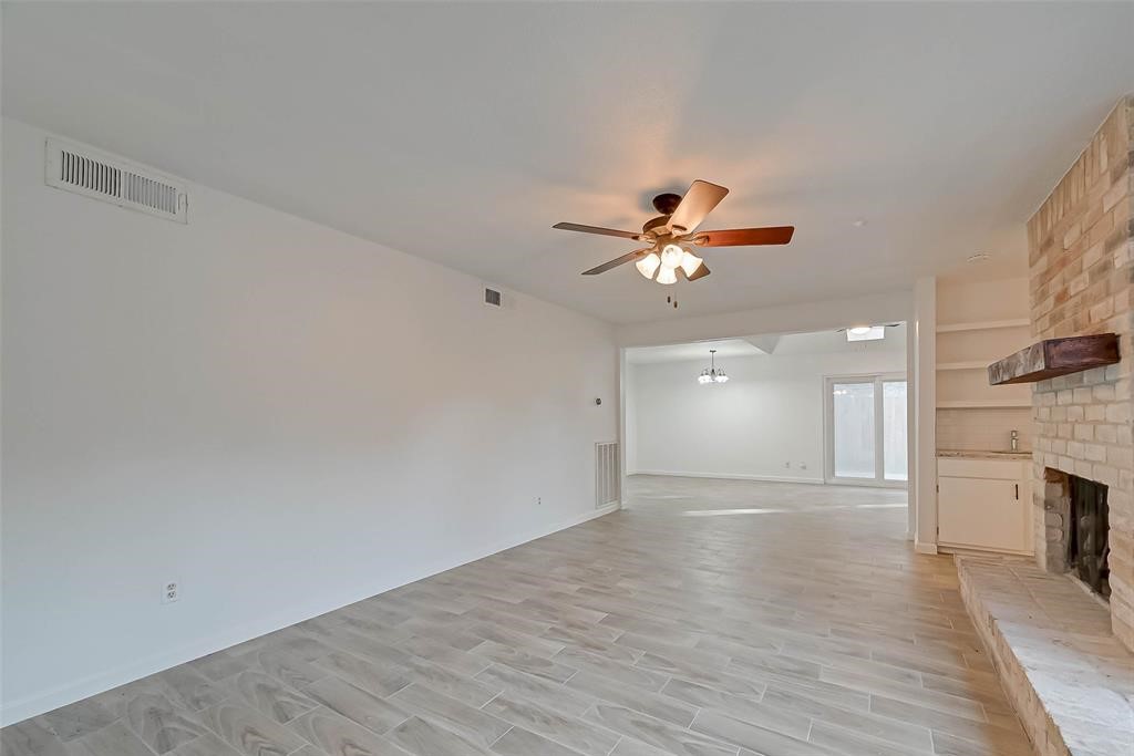12111 Poulson Drive Property Photo 10