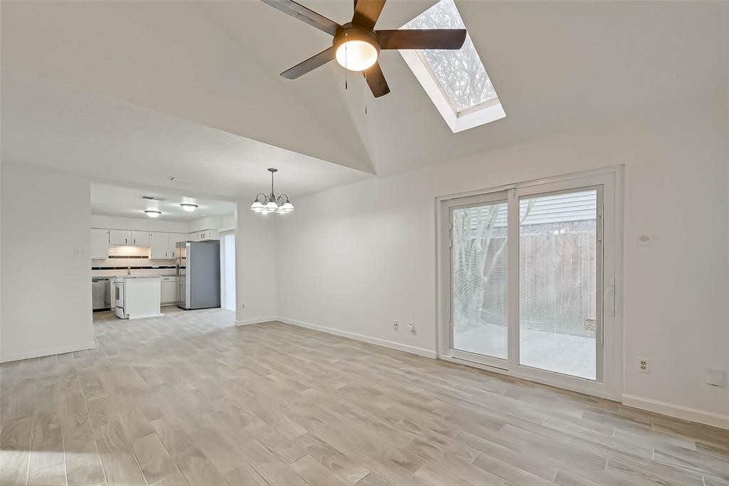 12111 Poulson Drive Property Photo 12