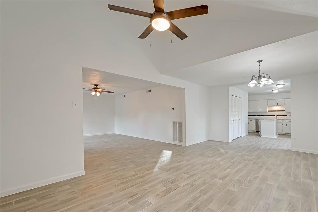 12111 Poulson Drive Property Photo 13