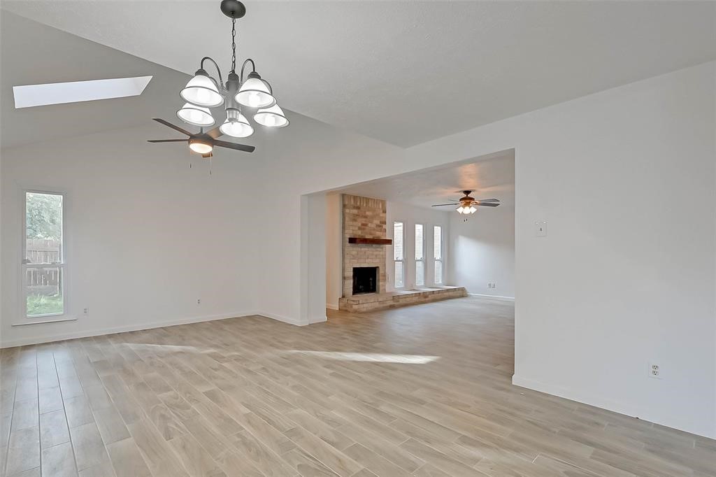12111 Poulson Drive Property Photo 14