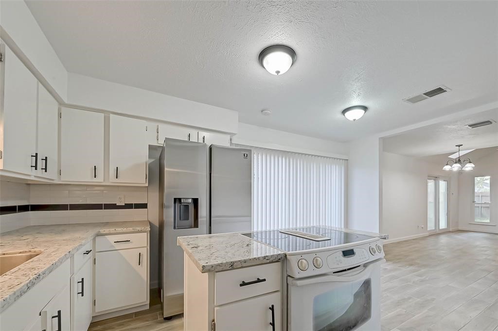 12111 Poulson Drive Property Photo 20