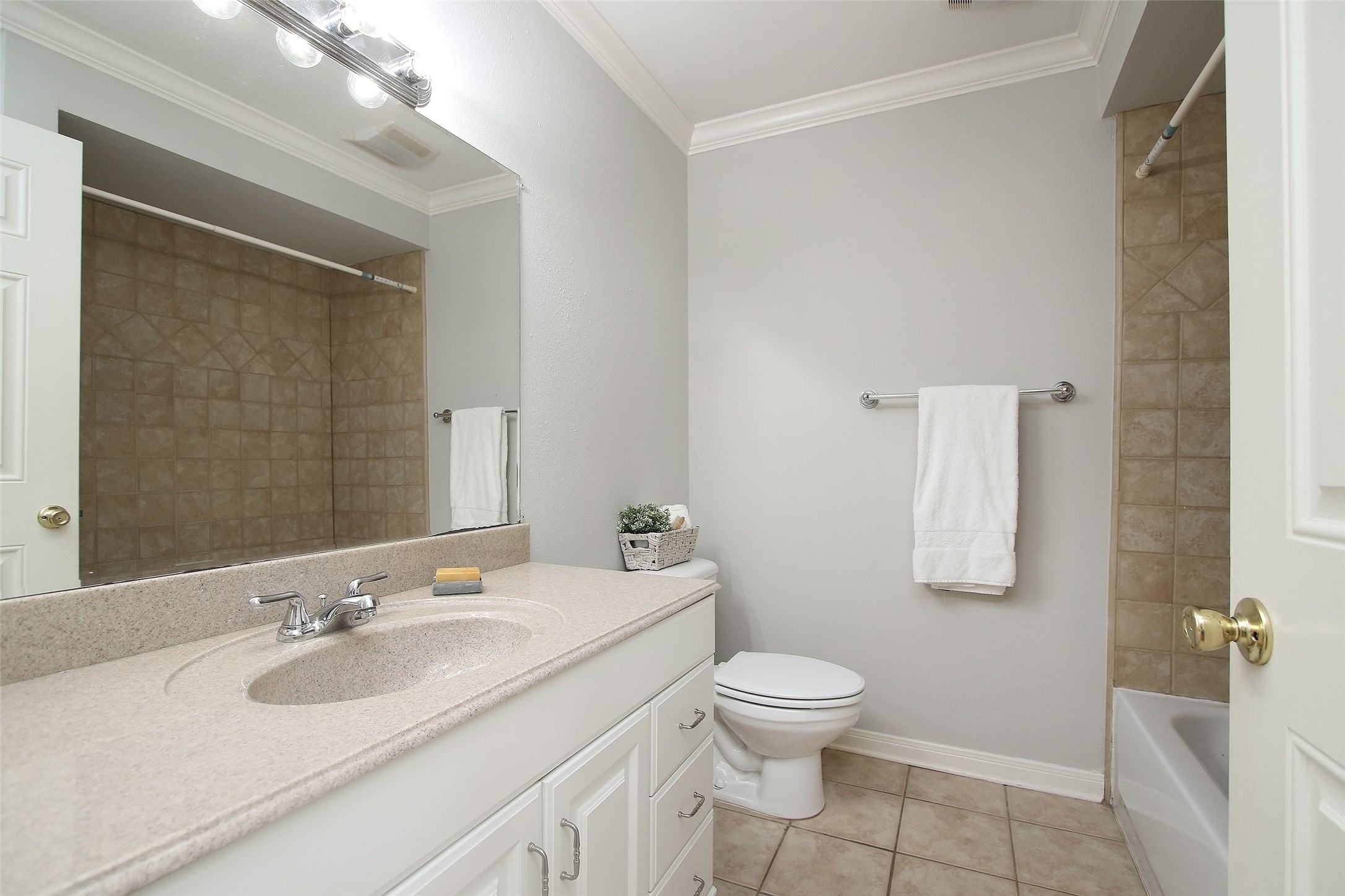 1307 Welch Street 3 Property Photo 18