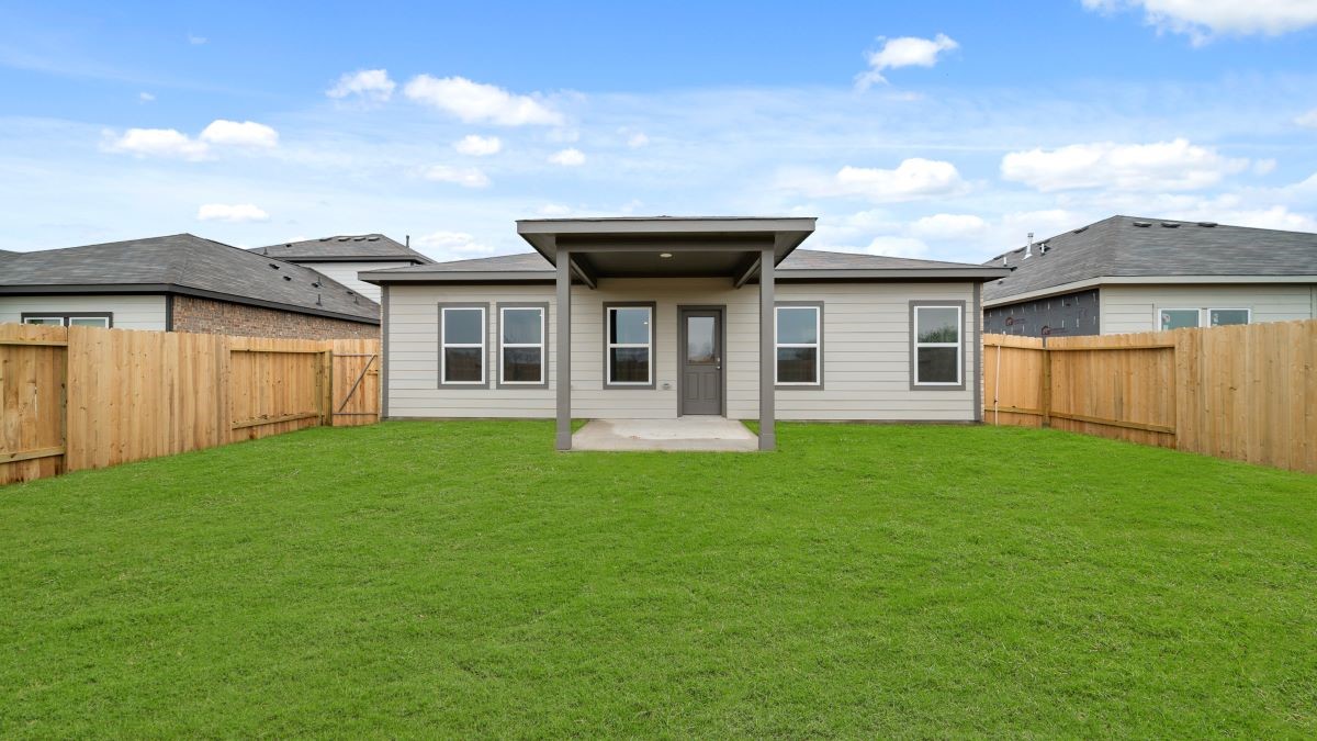 24895 Hazel Cove Way Property Photo 3