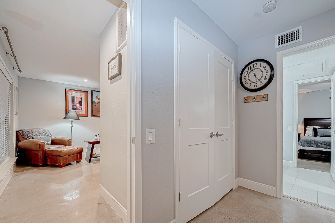 1860 White Oak Drive 375 Property Photo 3
