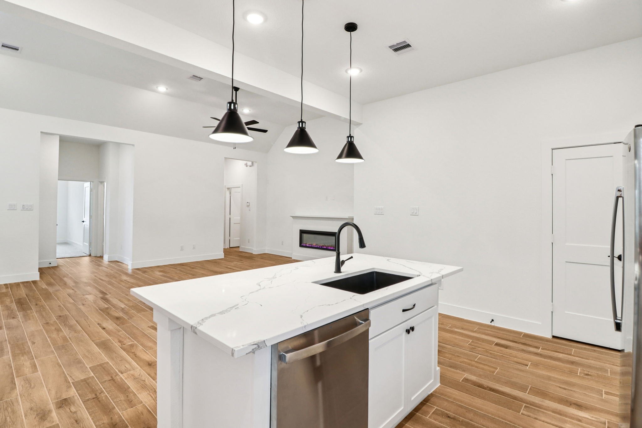 26273 E Outrider Banks Circle Property Photo 4