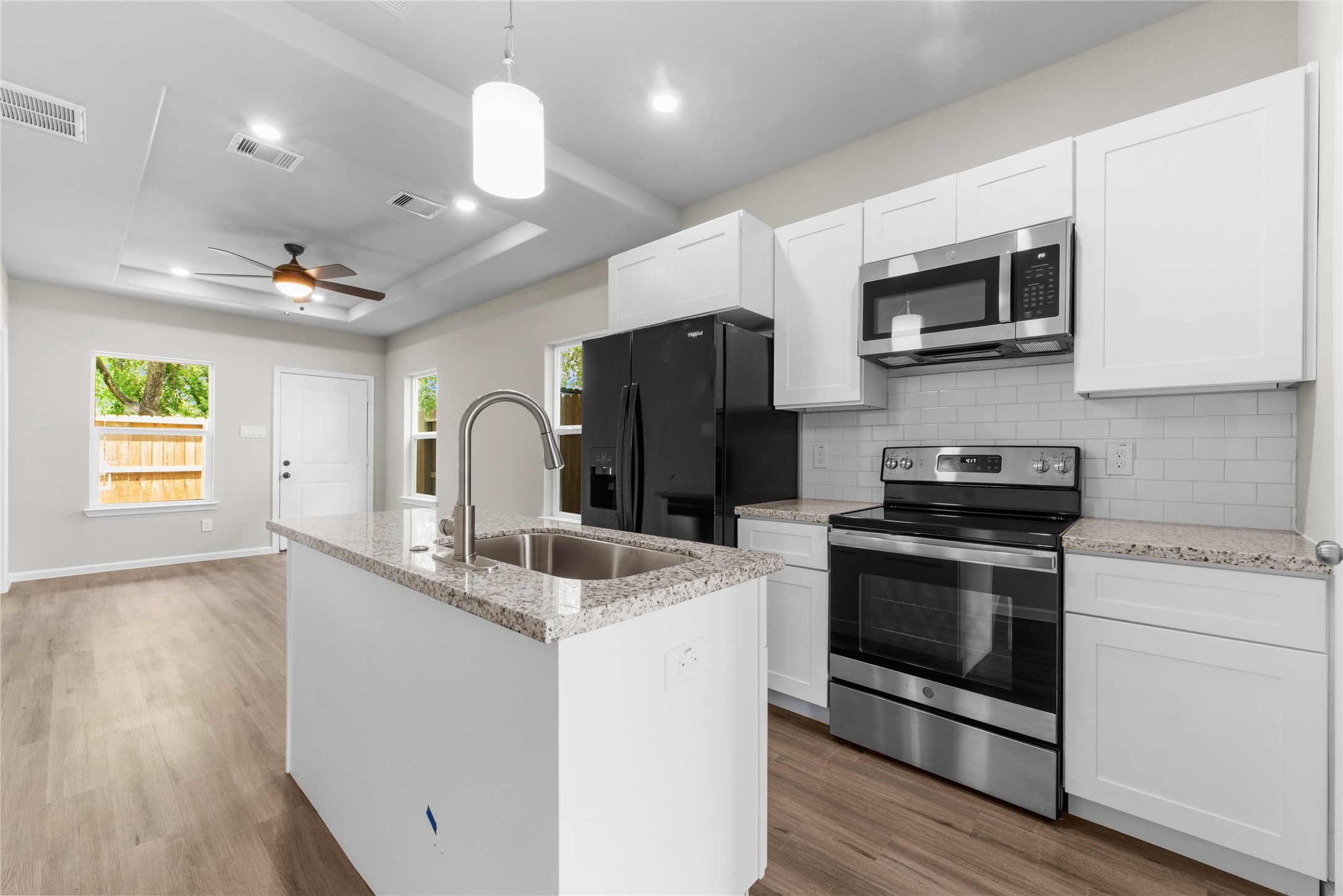 8161 Tate Street B Property Photo 3