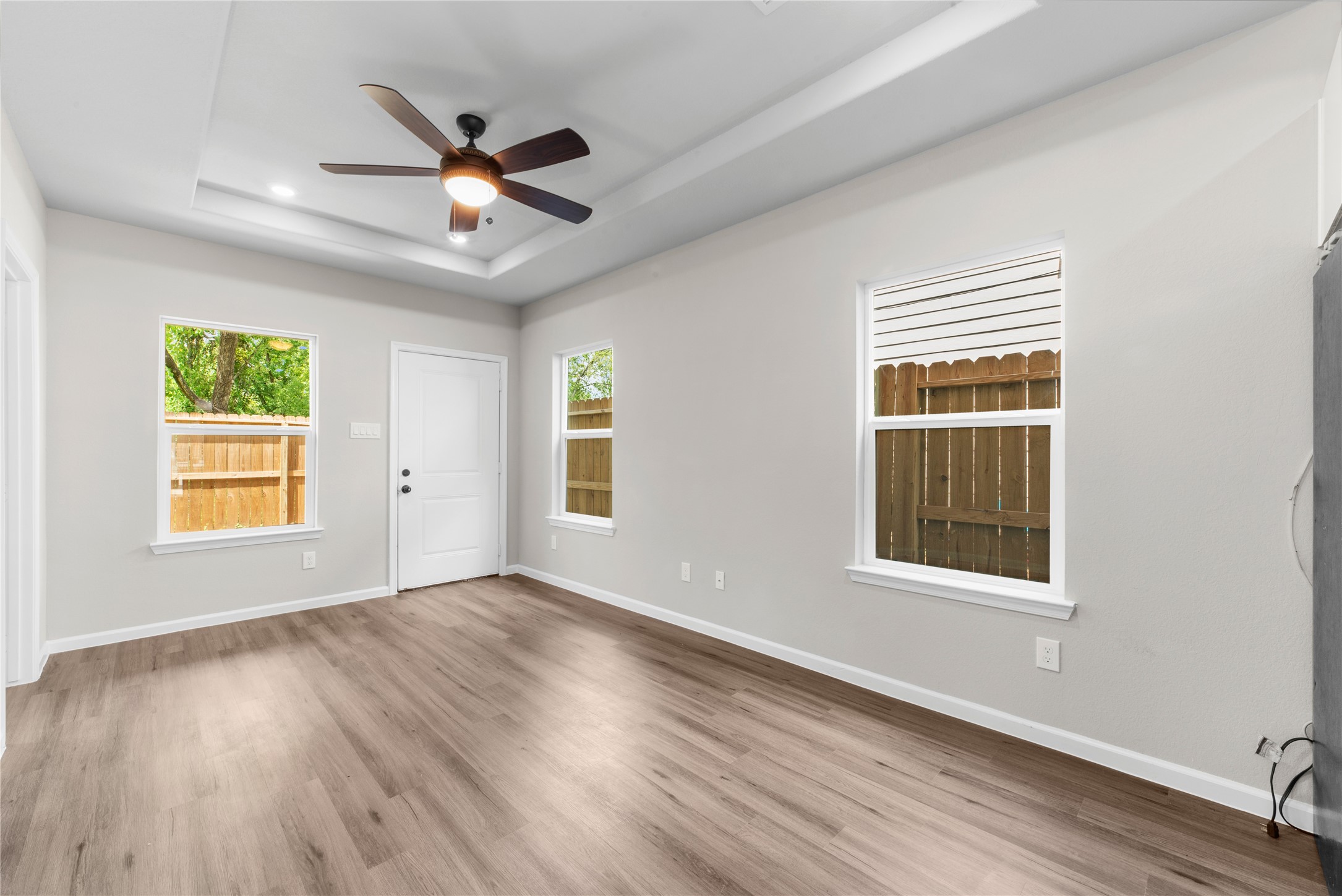 8161 Tate Street B Property Photo 5