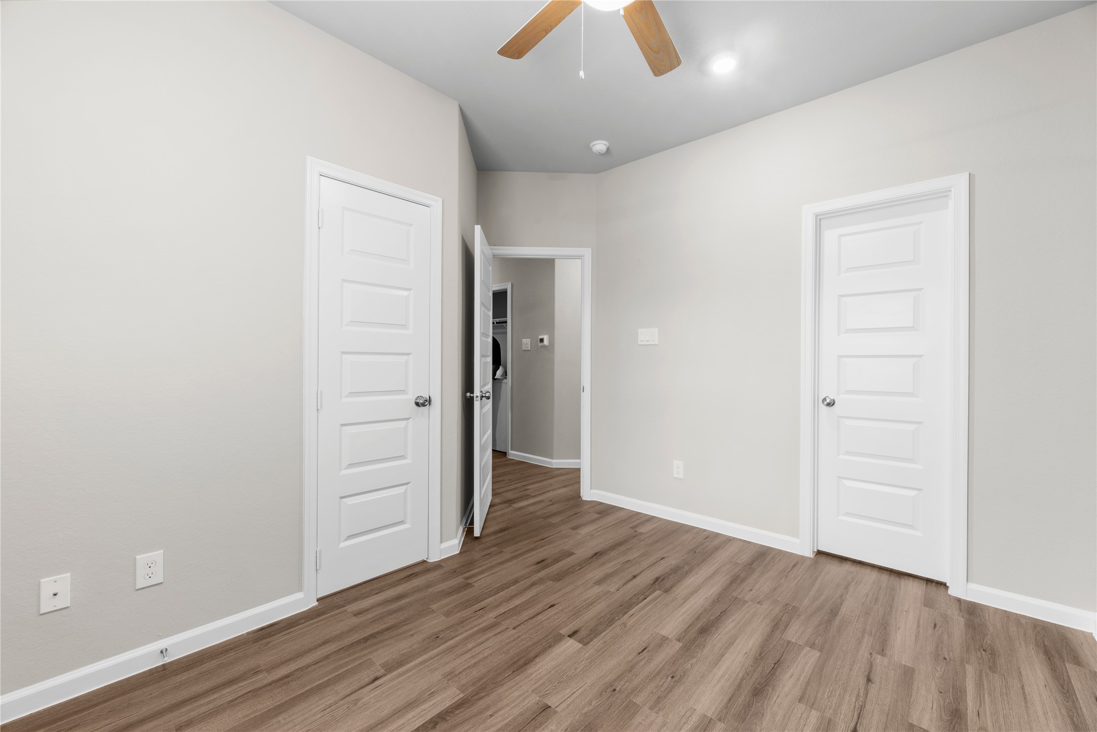8161 Tate Street B Property Photo 11