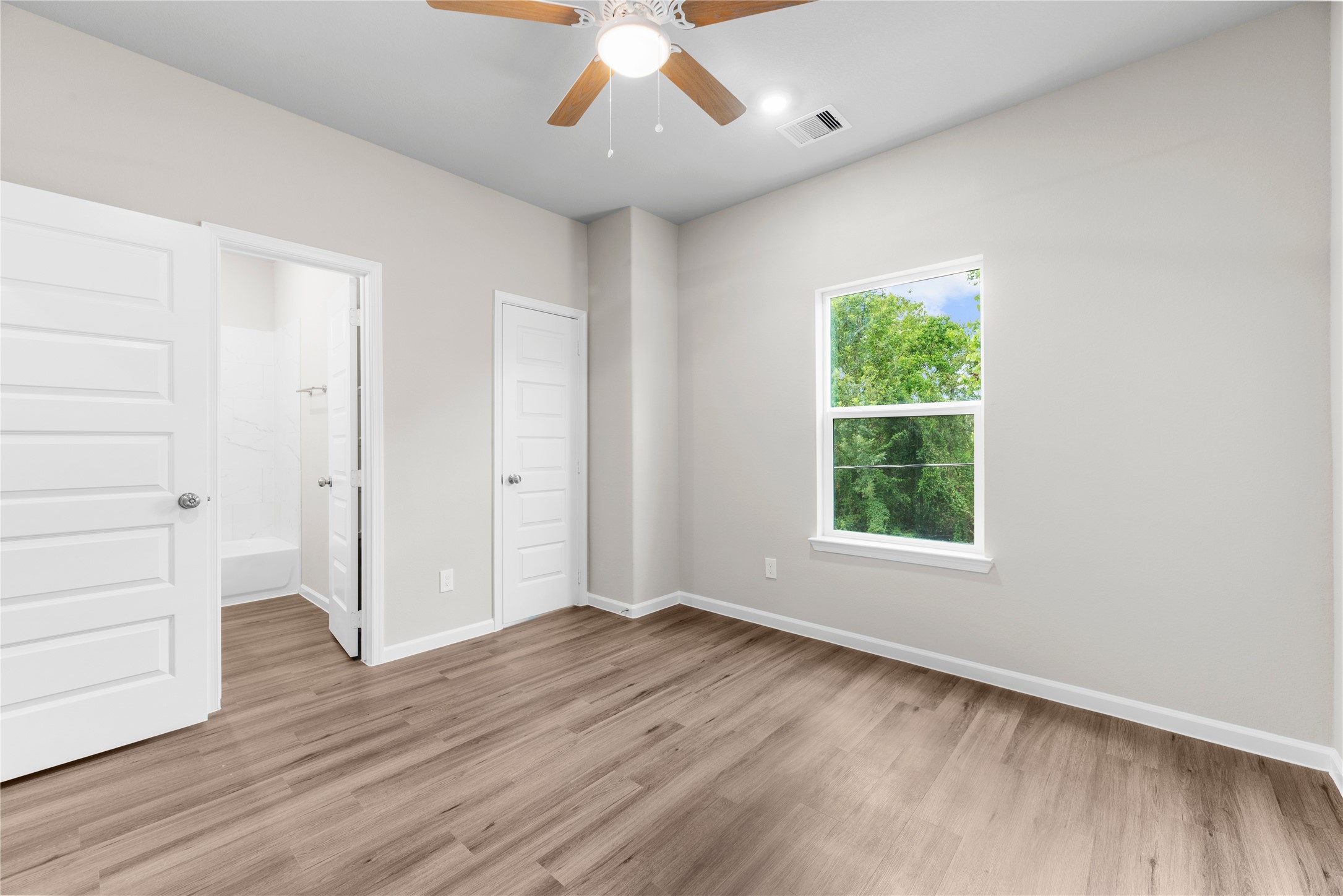 8161 Tate Street B Property Photo 13