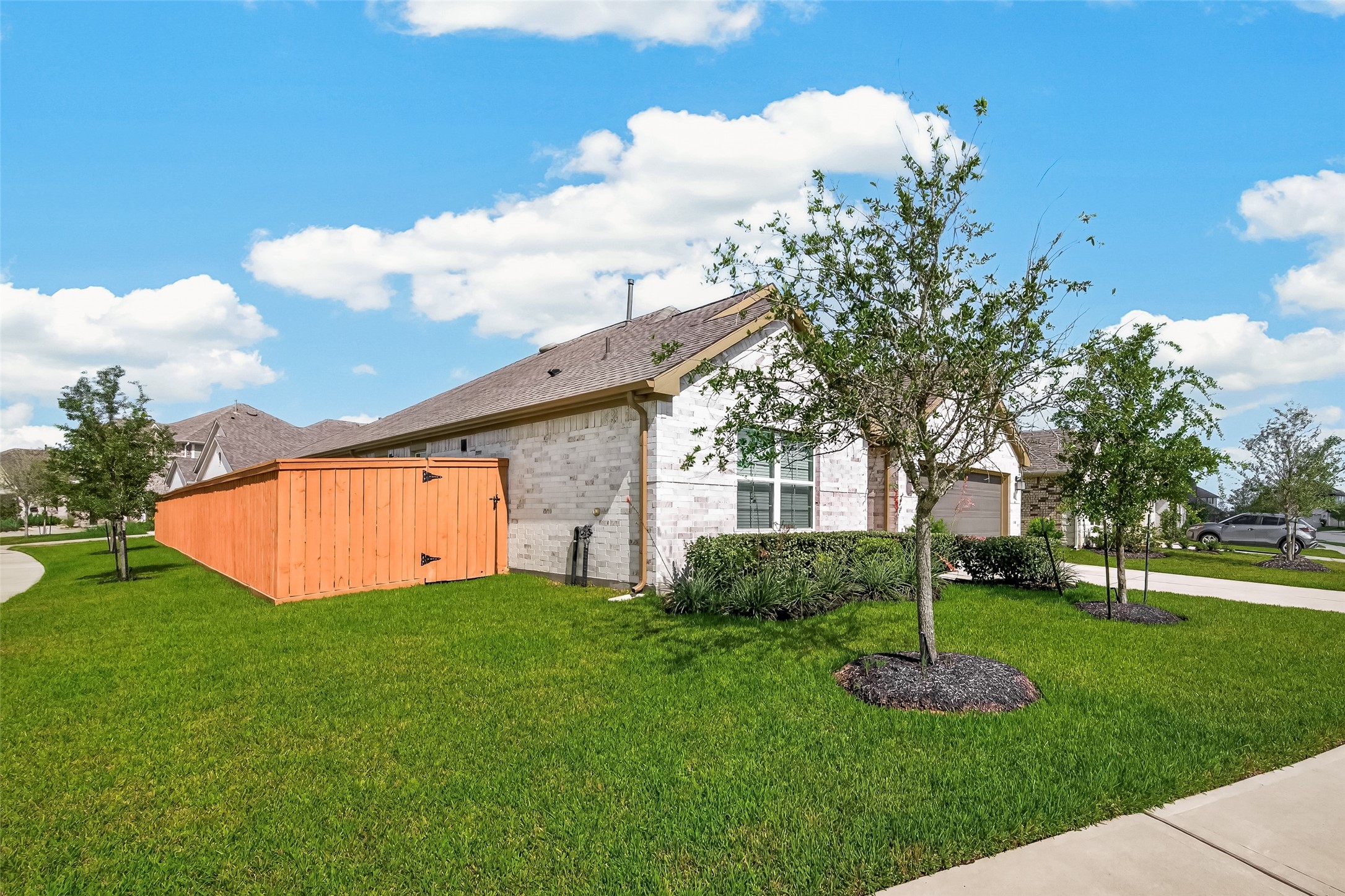 8603 Sun Coral Drive Property Photo 4