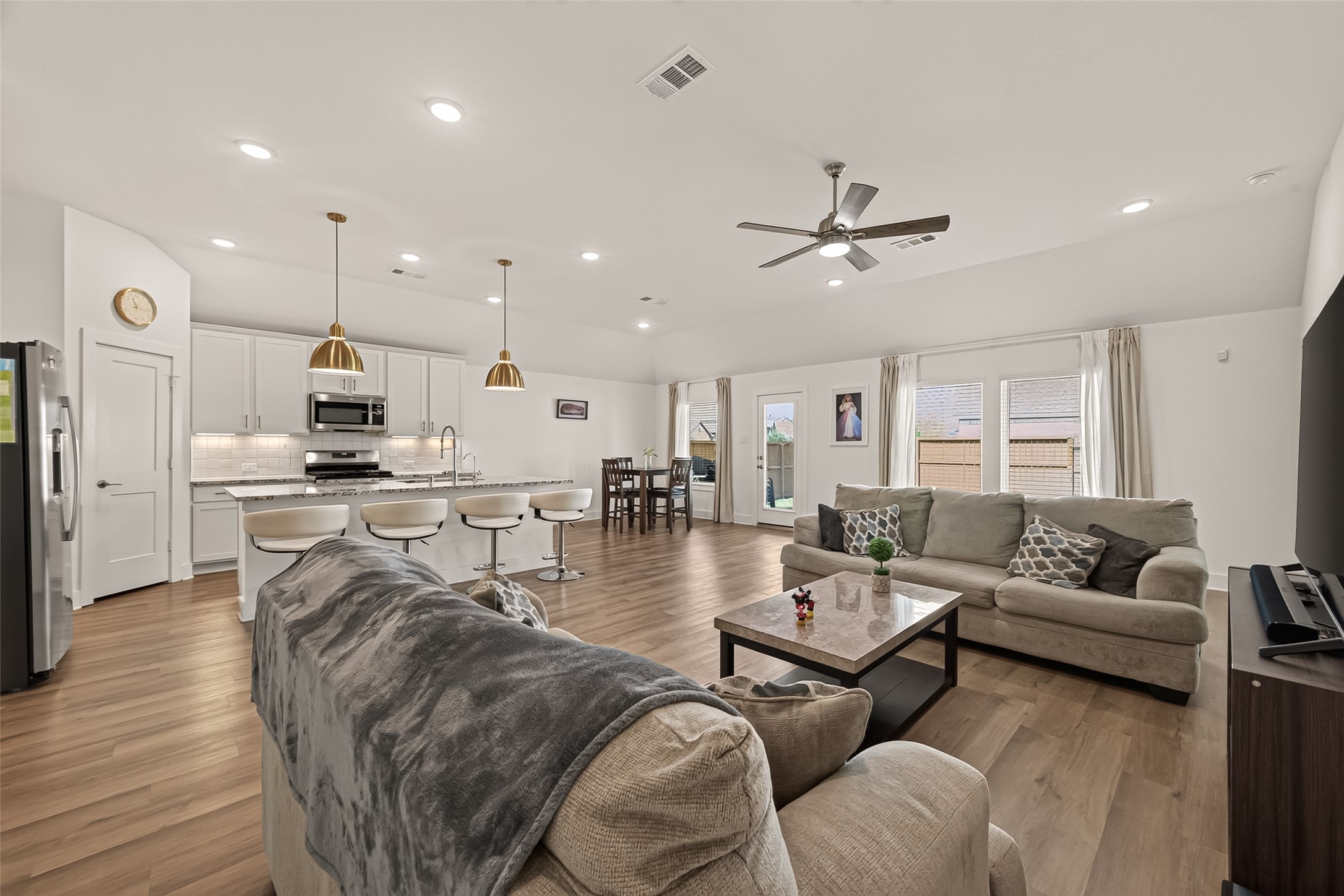 8603 Sun Coral Drive Property Photo 10