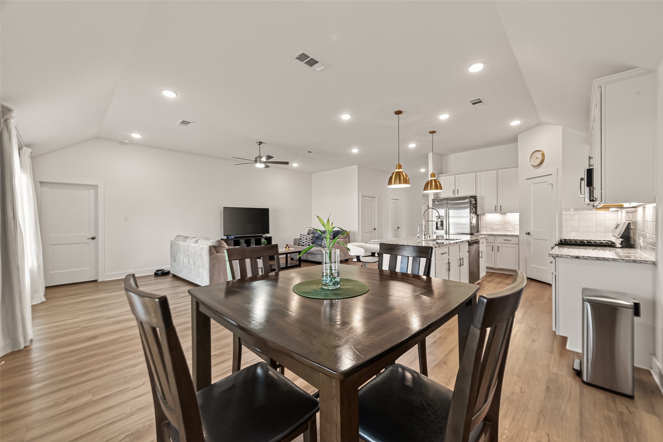 8603 Sun Coral Drive Property Photo 14