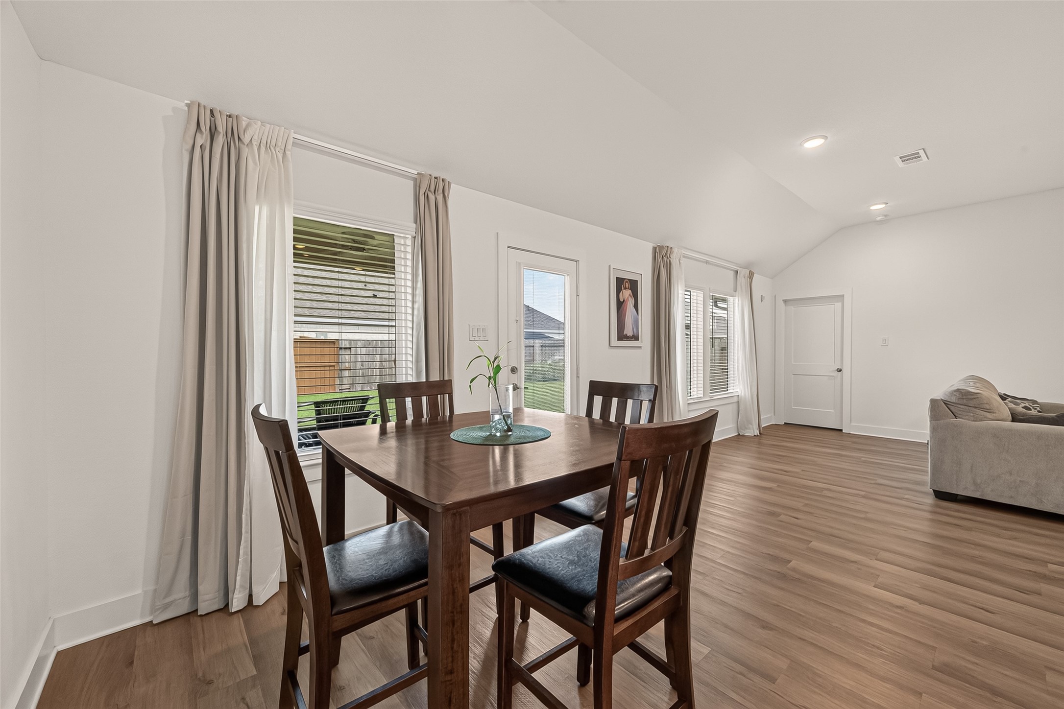8603 Sun Coral Drive Property Photo 15