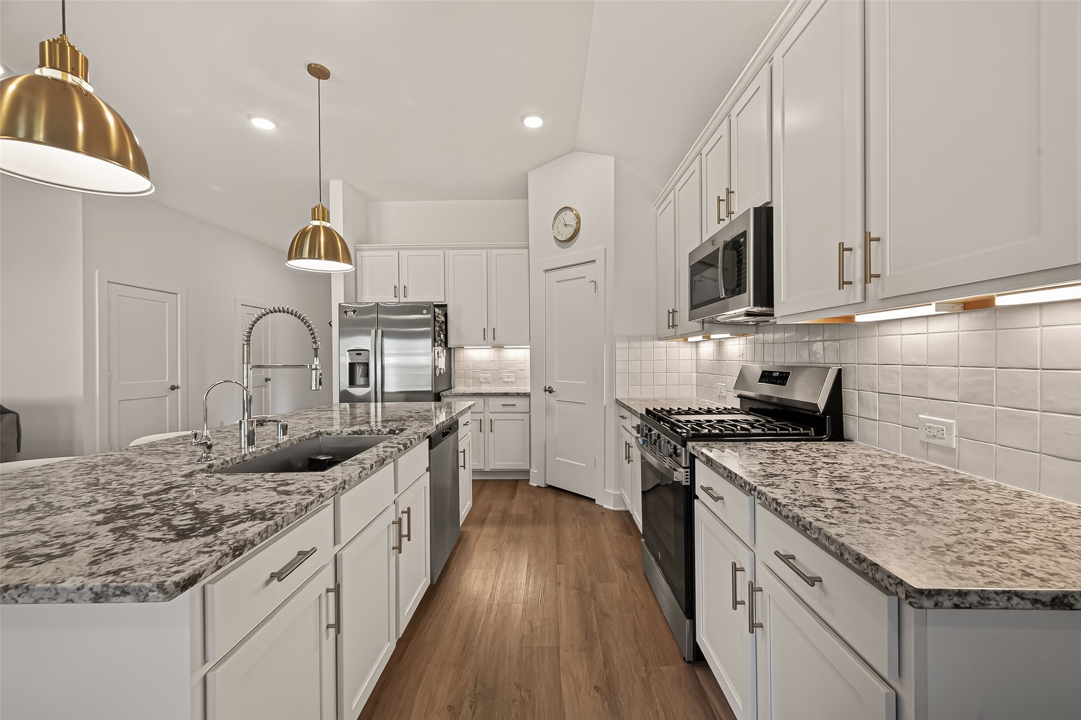 8603 Sun Coral Drive Property Photo 18