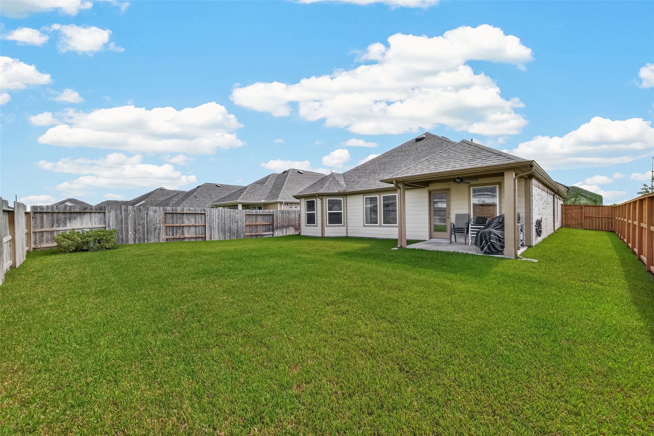 8603 Sun Coral Drive Property Photo 45