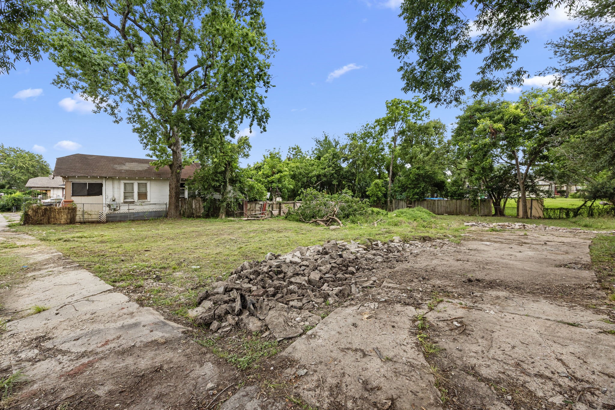 4920 Curtin Street Property Photo 9
