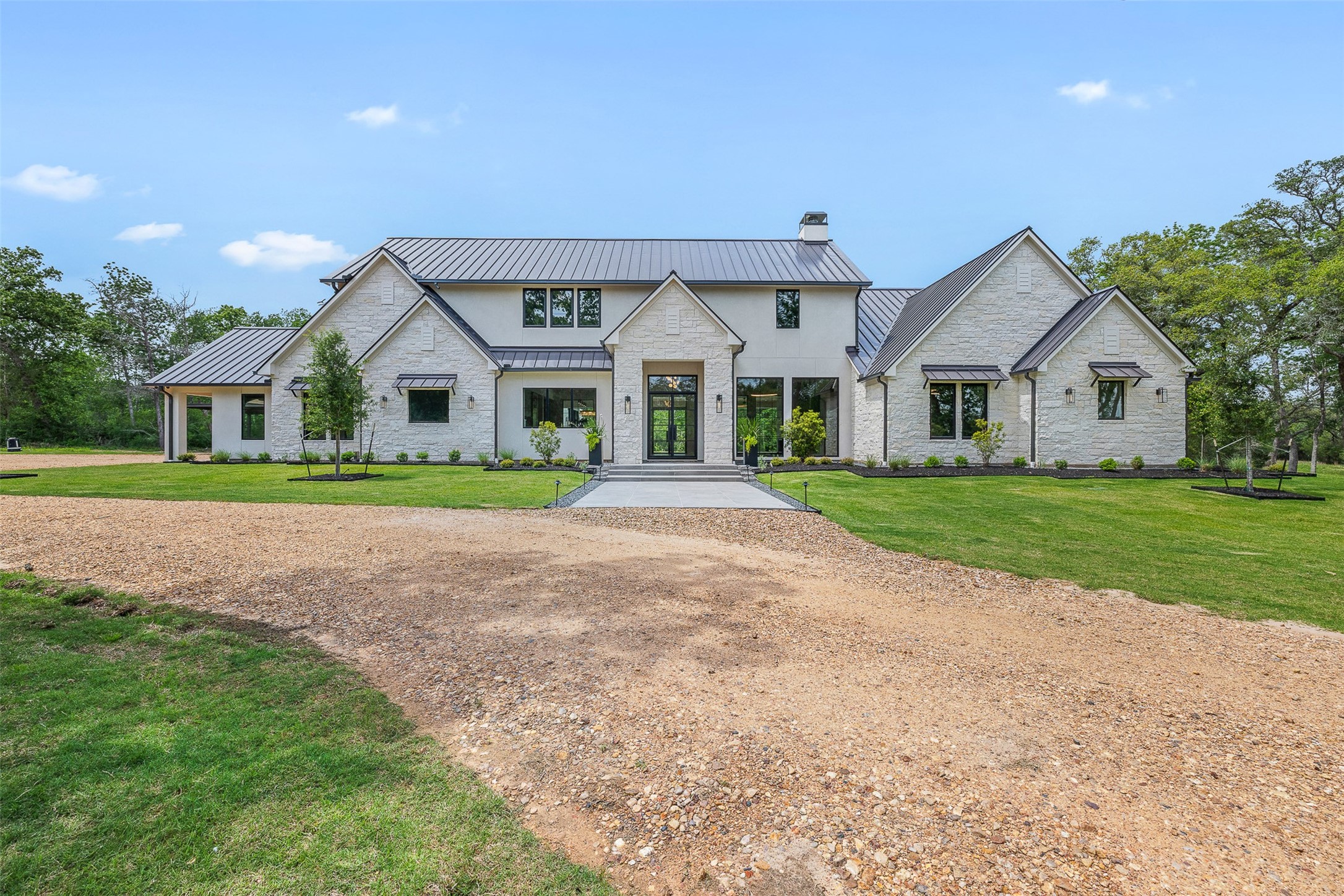 770 S Weyand Road