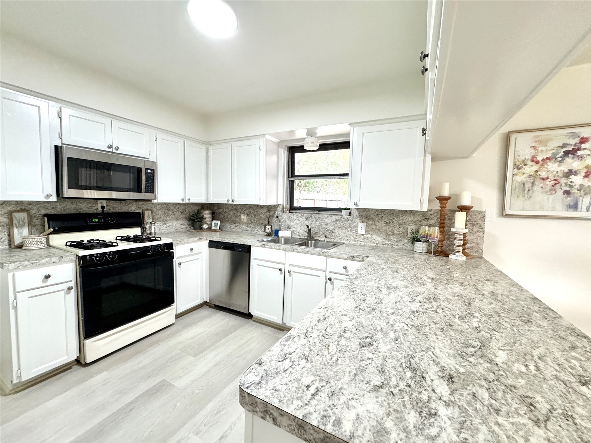 5510 Nina Lee Lane Property Photo 7
