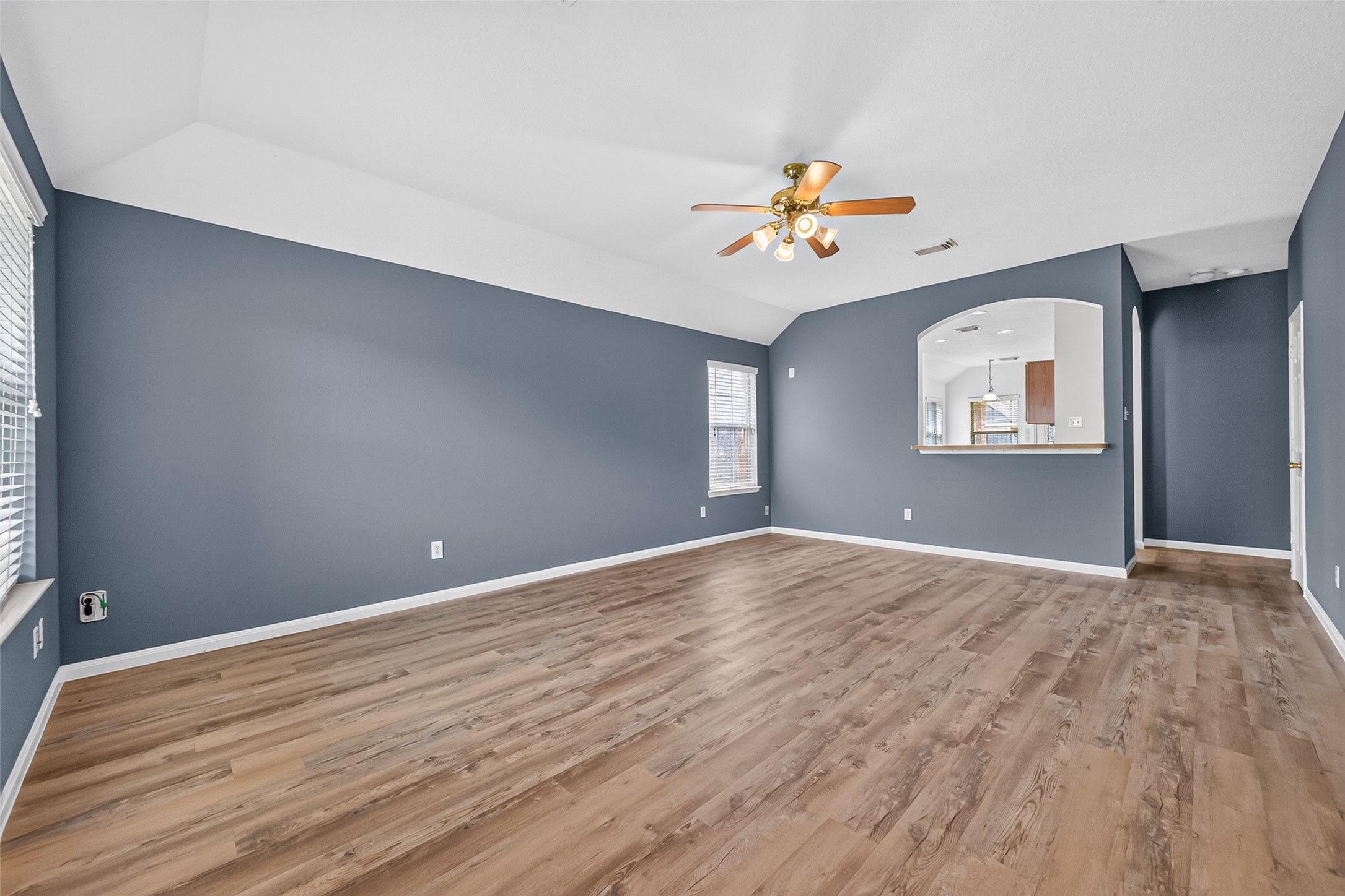 7218 Fox Hall Lane Property Photo 2